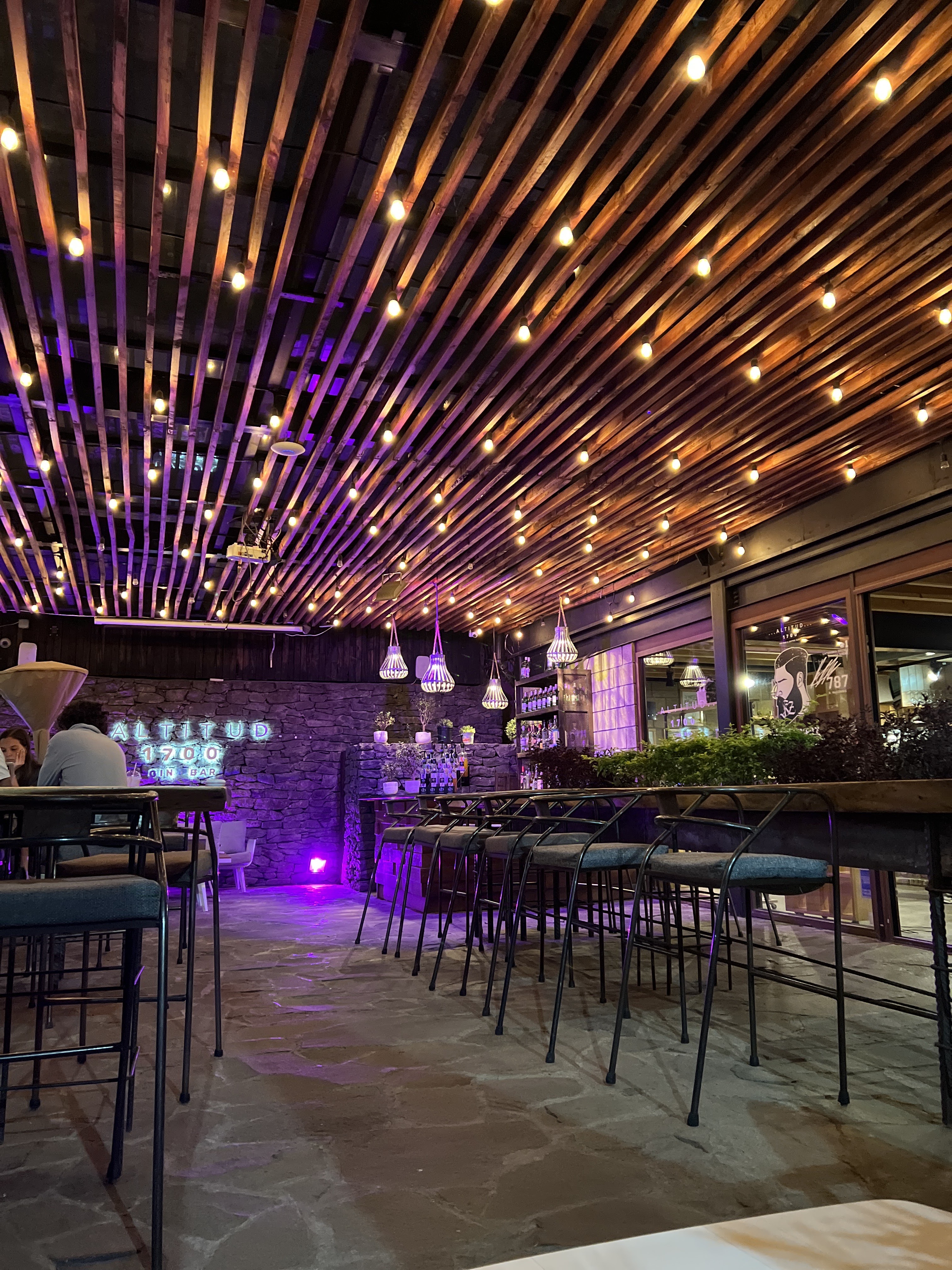 ALTITUD 1700 image 3