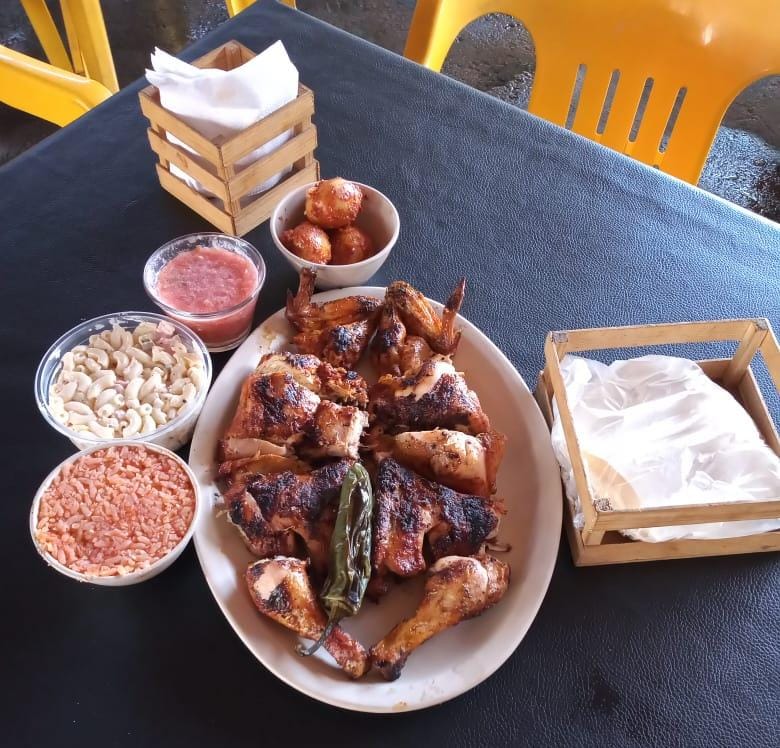 Super C loncheria y pollos image 4