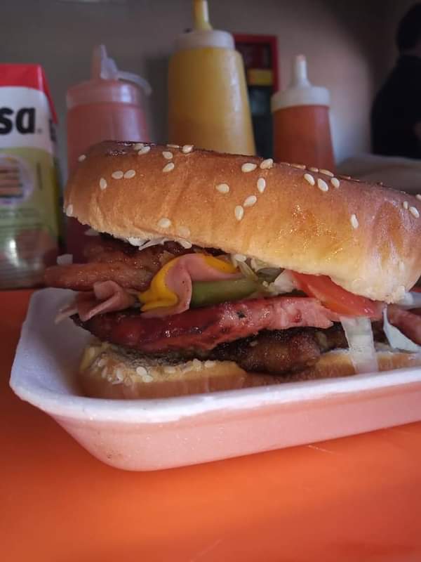 Super C loncheria y pollos image 9