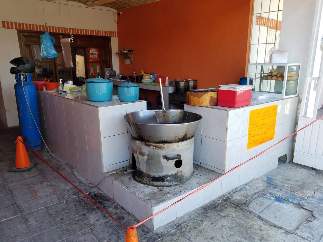 Tacos Y Tortas Ahogadas La Talega image 1