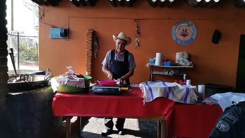 Carnitas "El Cazador" image 6