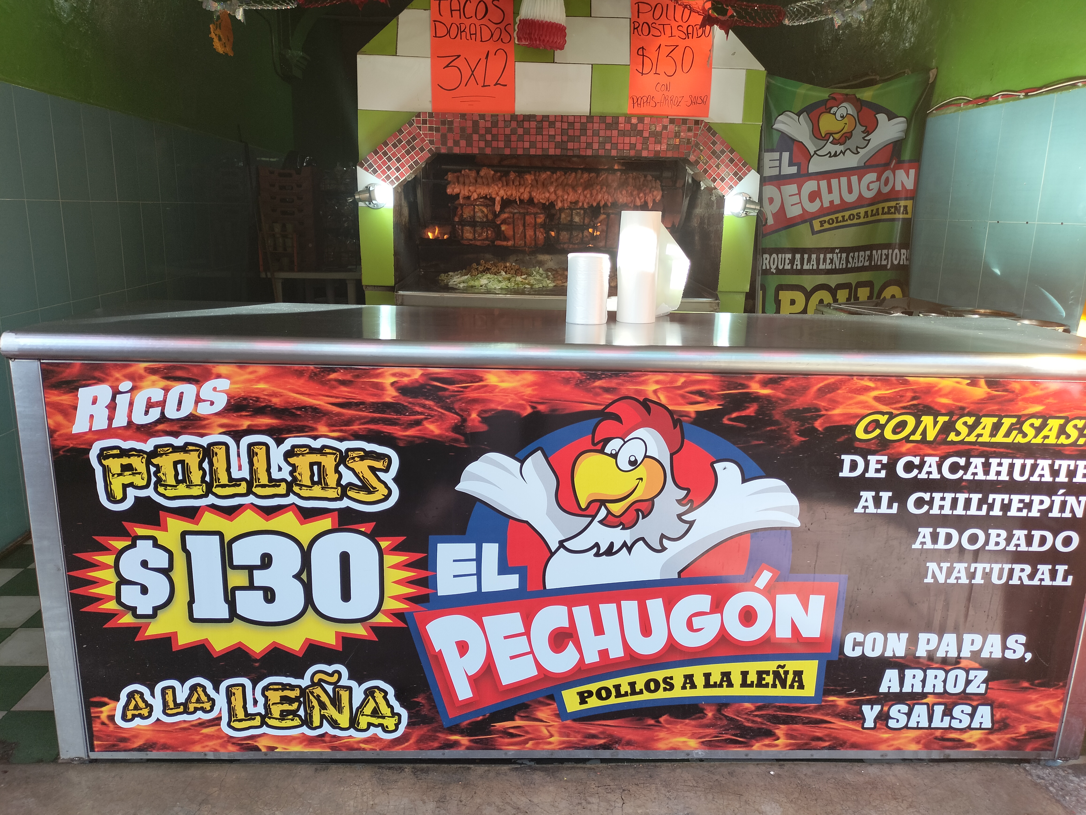 Pollos a la leña el pechugon image 2