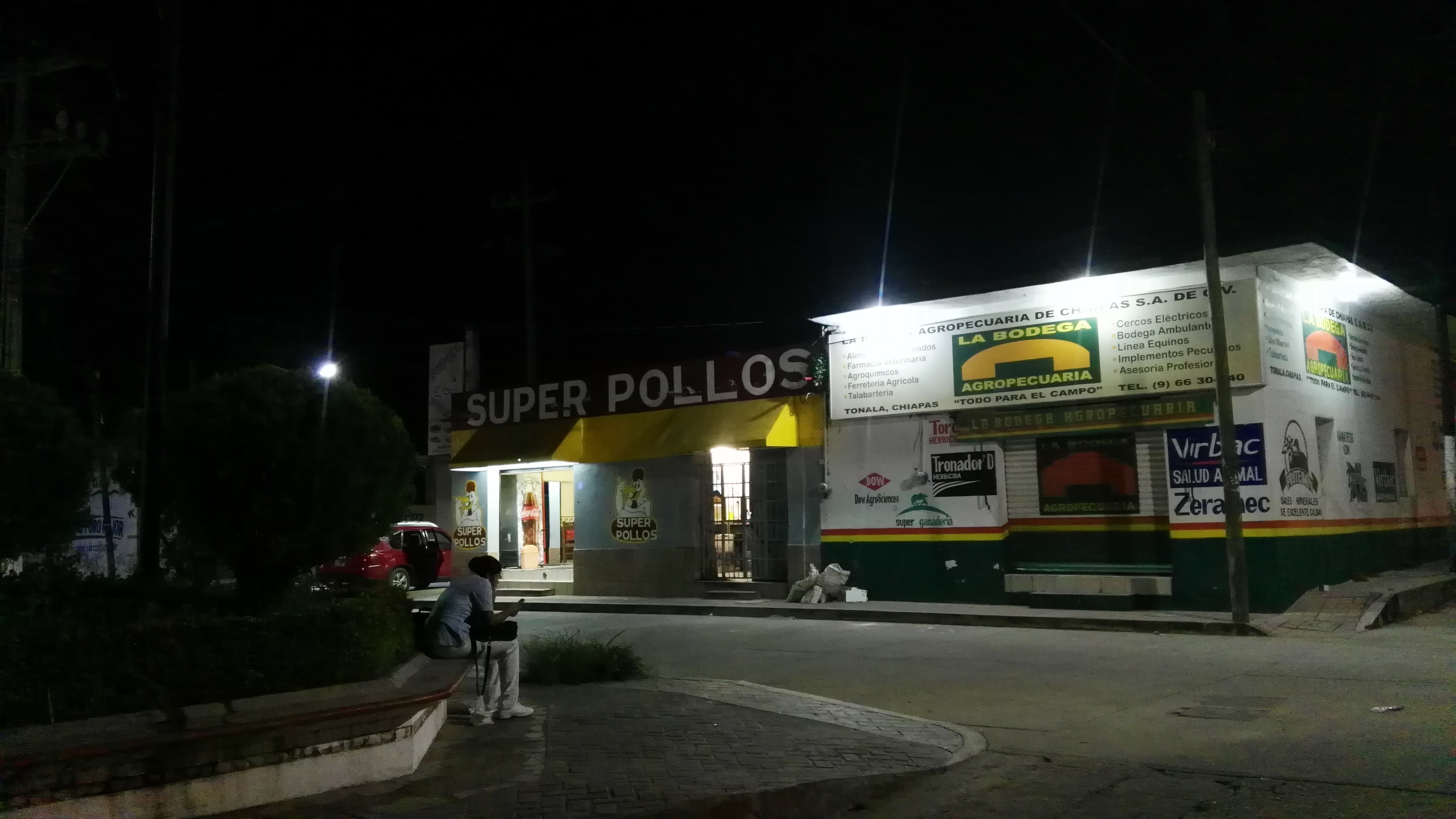 Super Pollos image 1