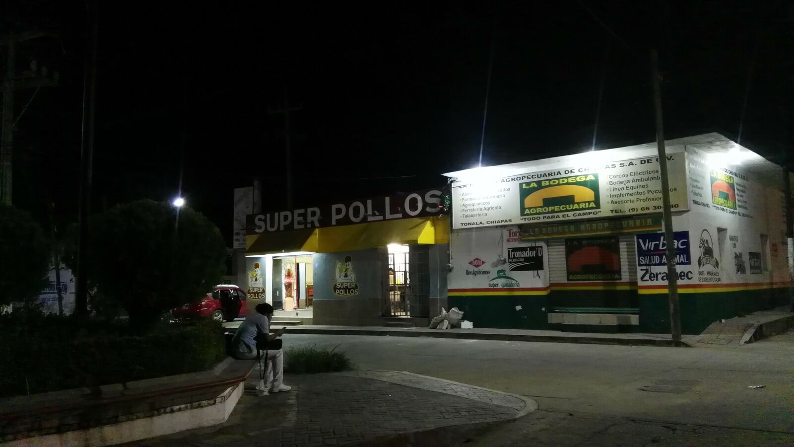 Super Pollos image 1