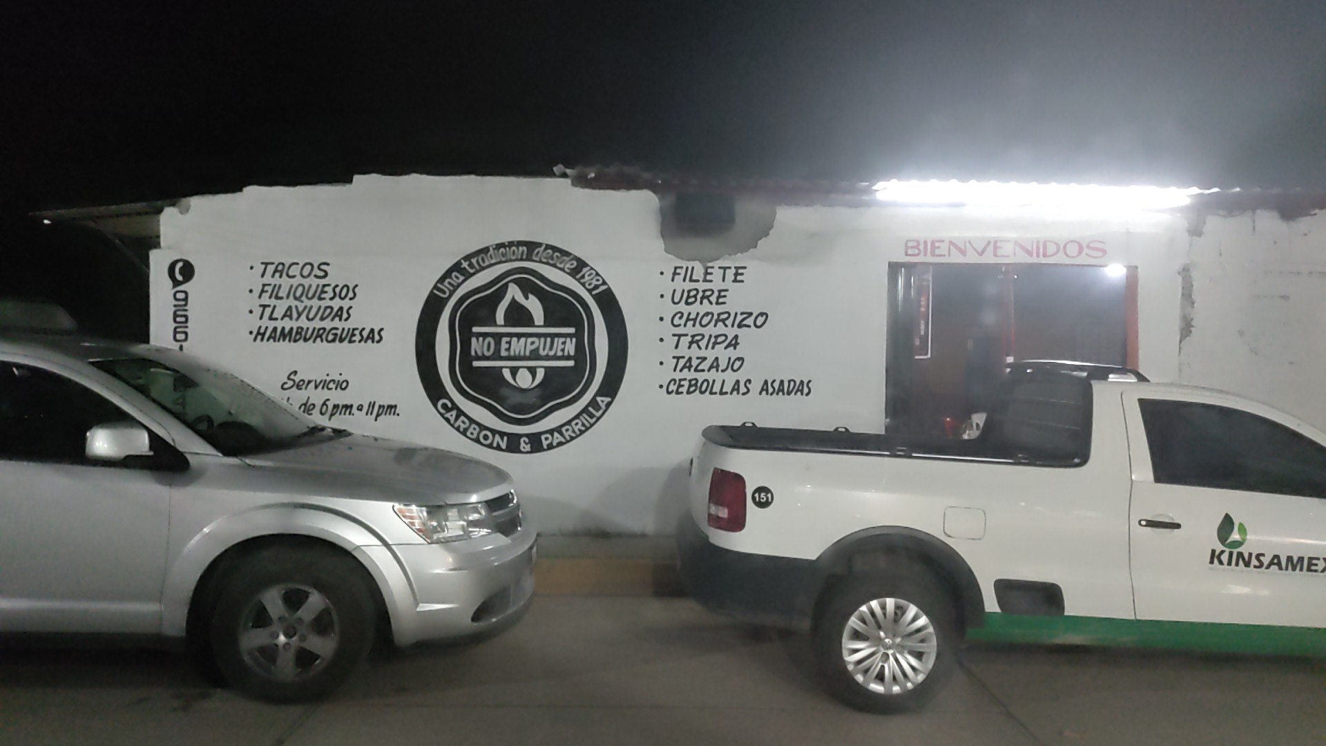 No Empujen - Taquería Carbón & Parrilla image 3