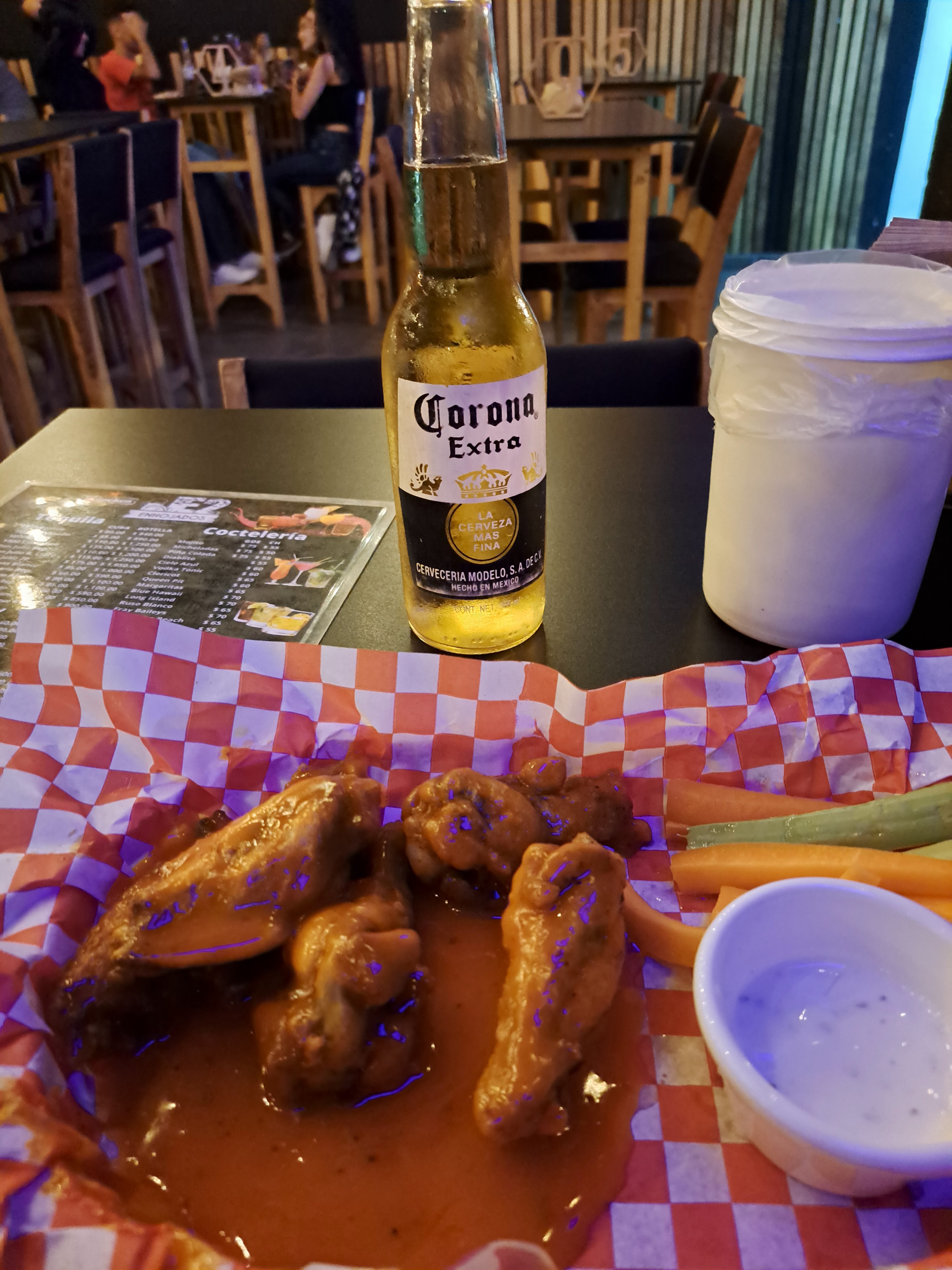 Enhojados Taco & Beer image 9