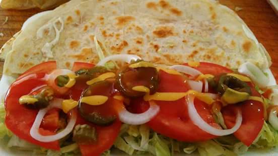 Taqueria Y loncheria ALVAREZ image 1