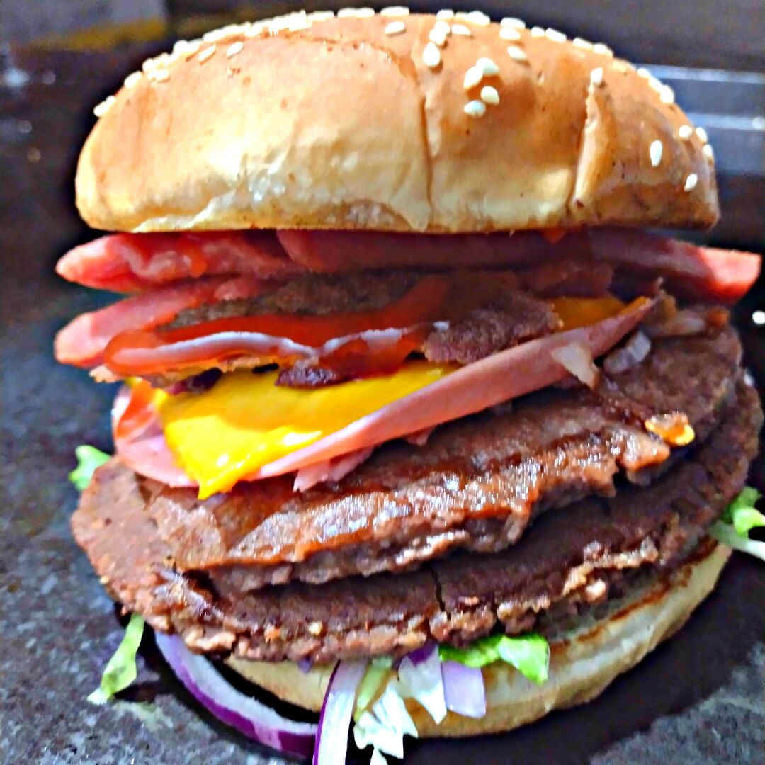 MONCHIS. image 4