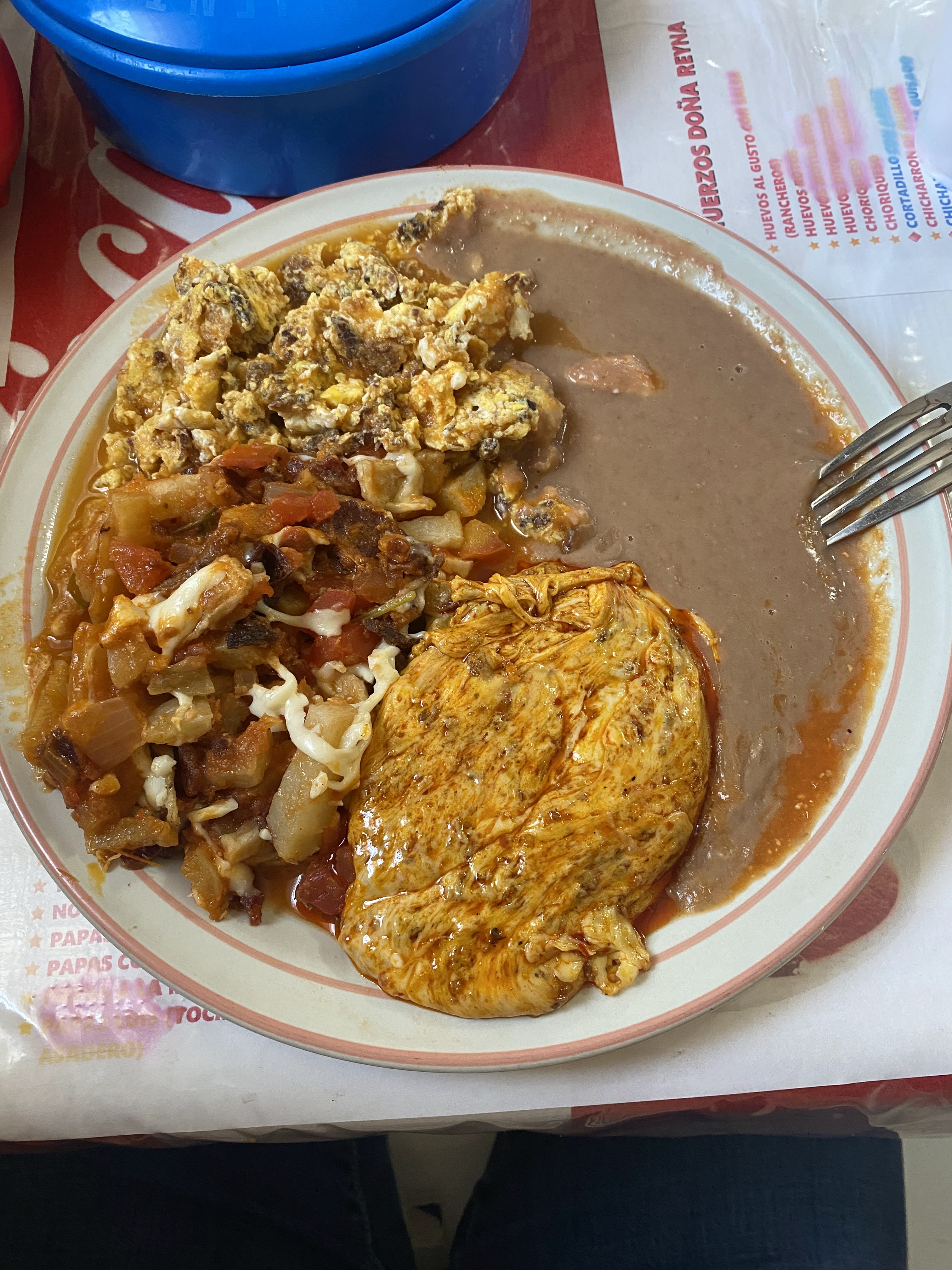 Almuerzos Doña Reyna image 3