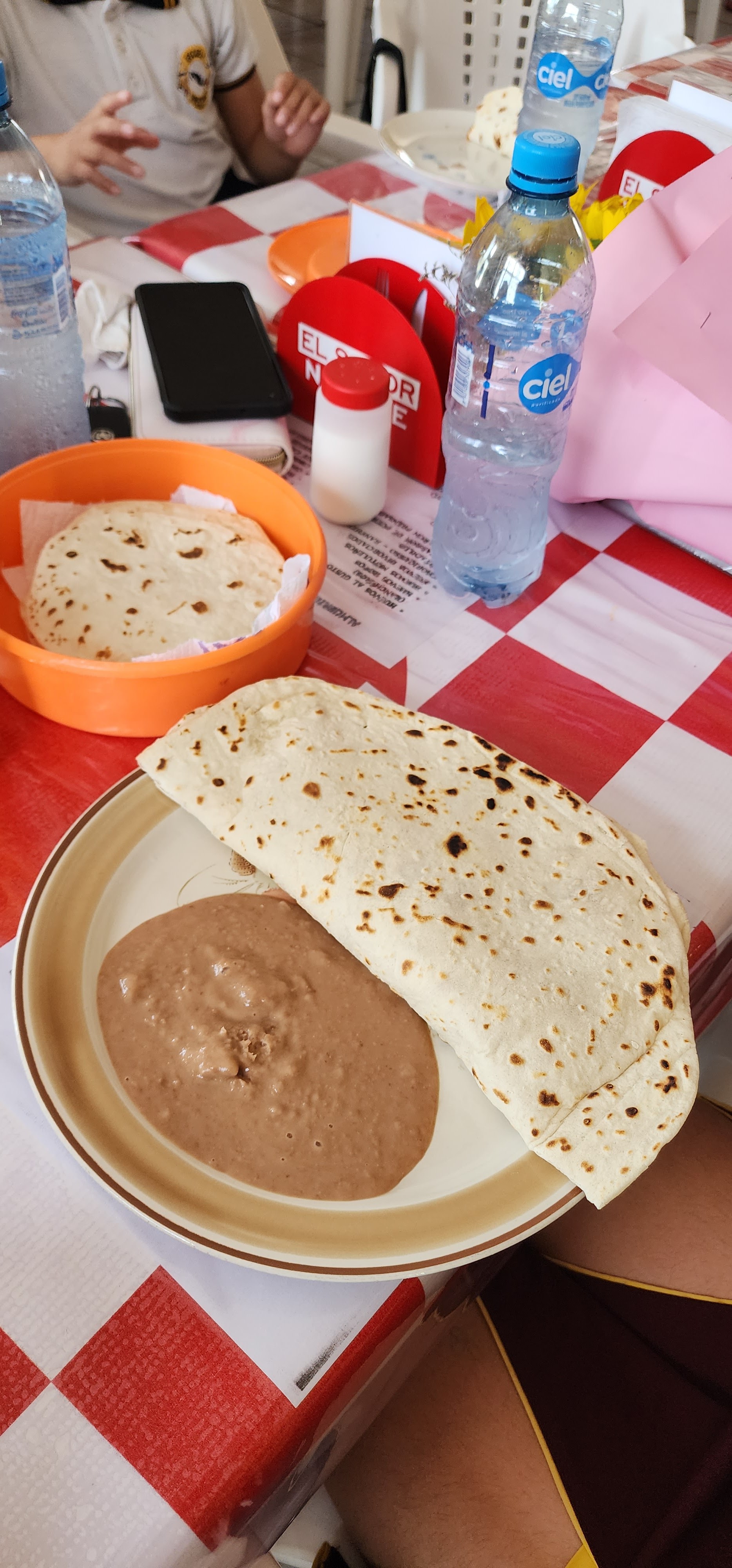 Almuerzos Doña Reyna image 7