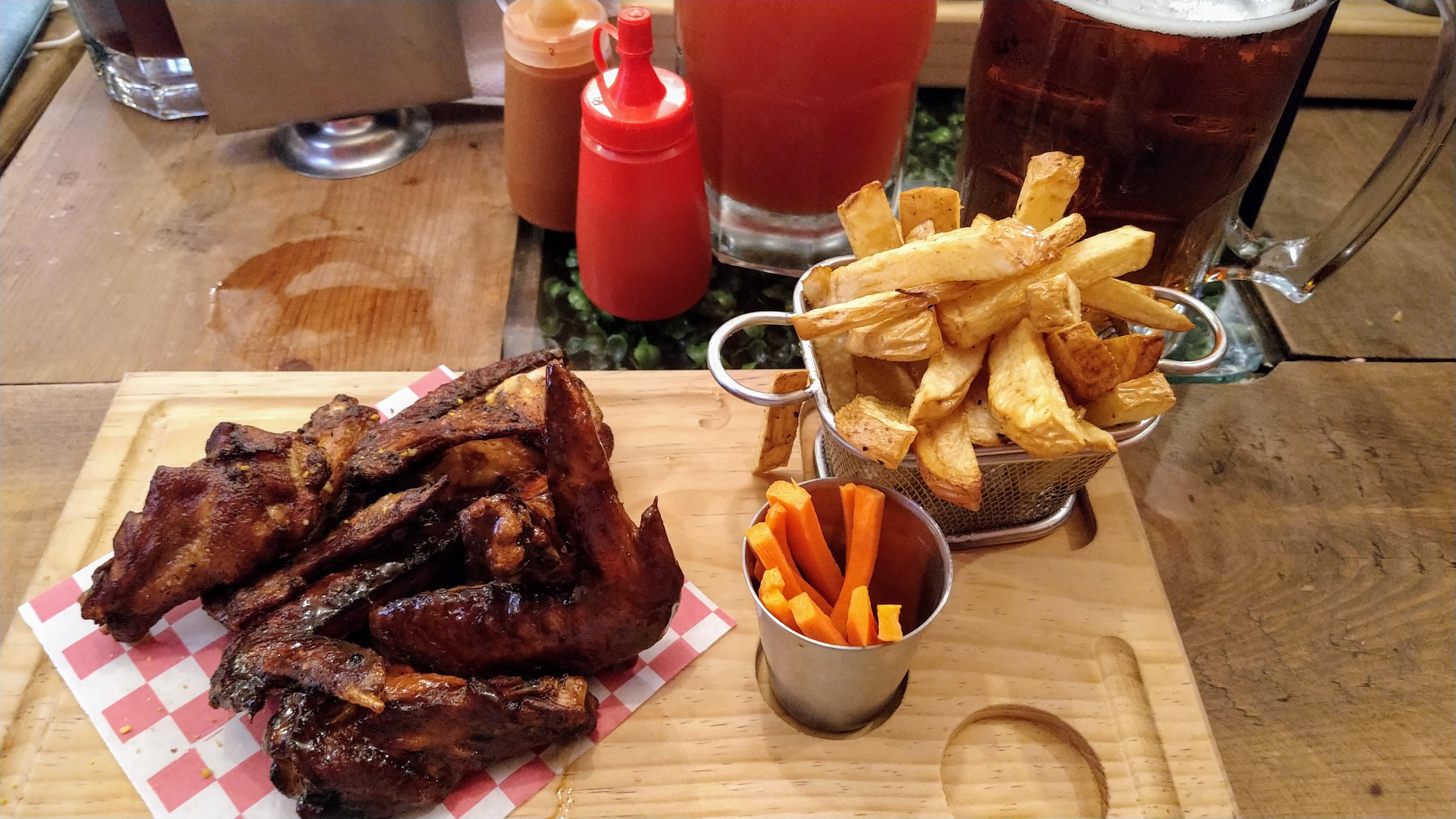 Barra Vieja Tacos, Alitas Y Parrilla image 4