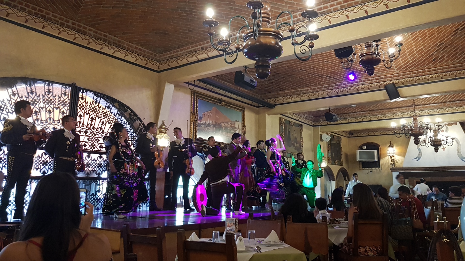 Enrique Restaurant image 8