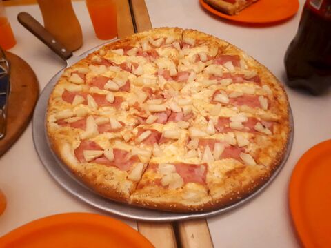 Gueros Pizza image 1