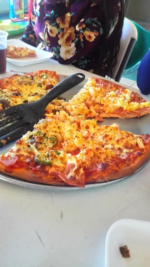 Dinos Pizza image 2