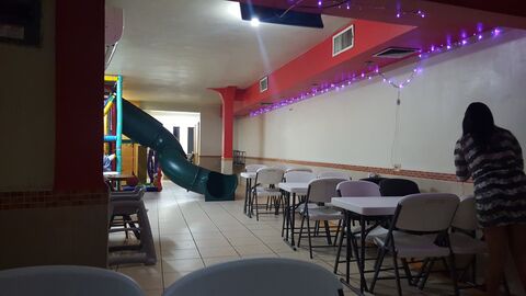 Dinos Pizza image 5