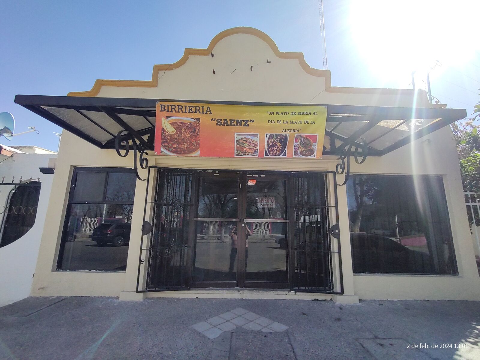 Birrieria saenz image 8