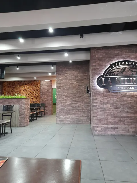 Pizzeria La Sierra image 6