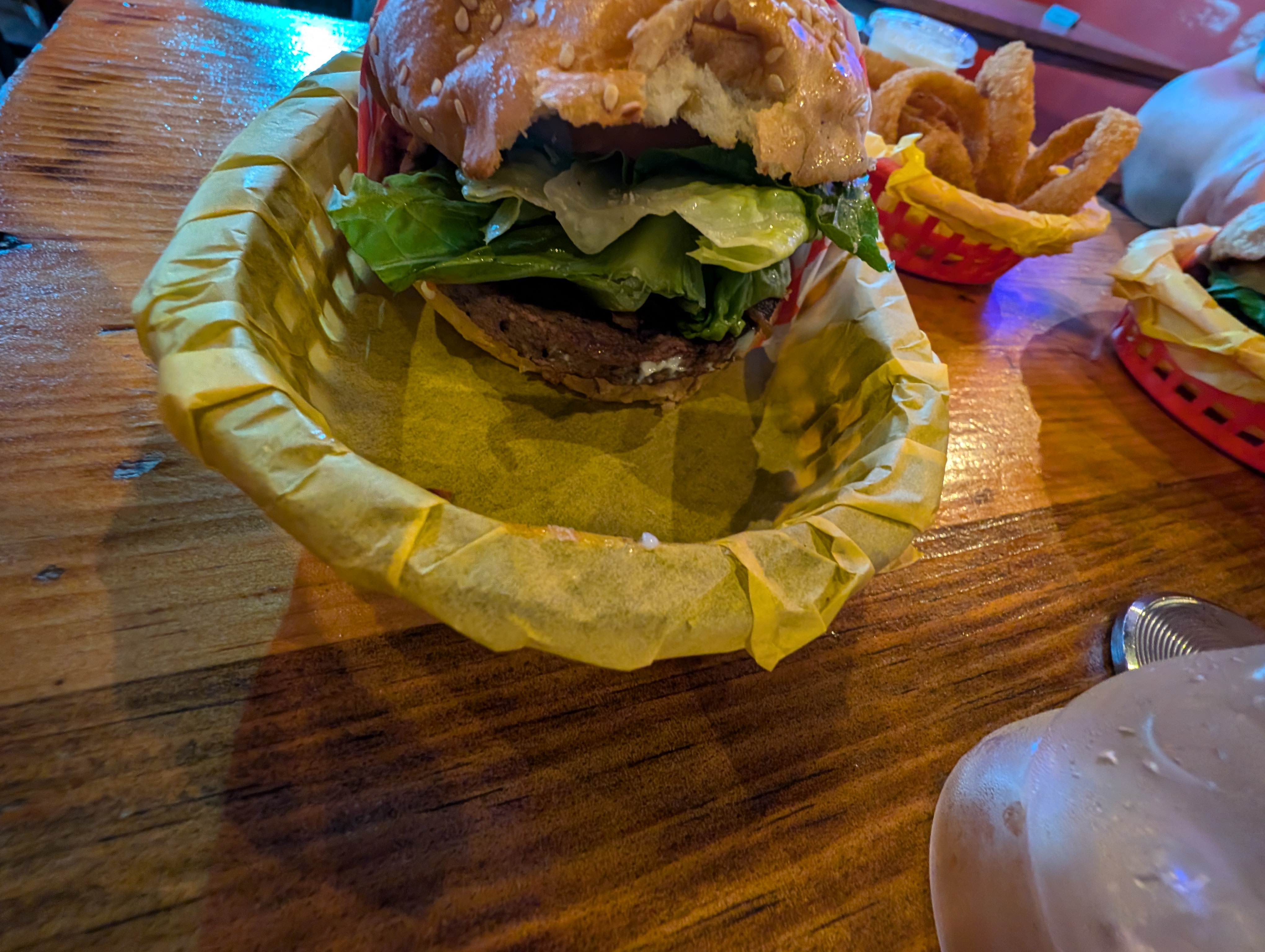 Beverly Burgers Suc. Santa fe PLAZA LA PAJARITA image 5