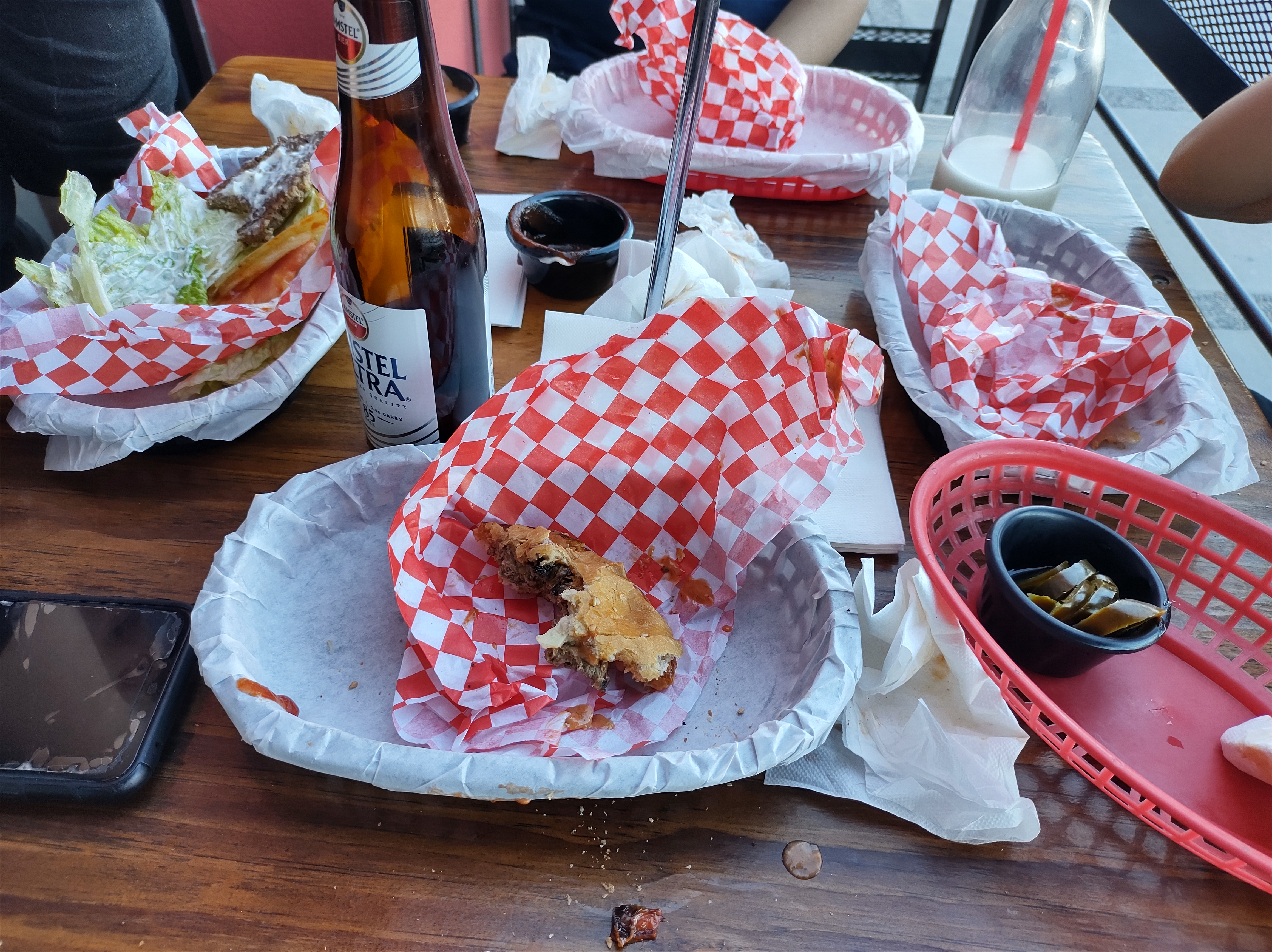 Beverly Burgers Suc. Santa fe PLAZA LA PAJARITA image 9