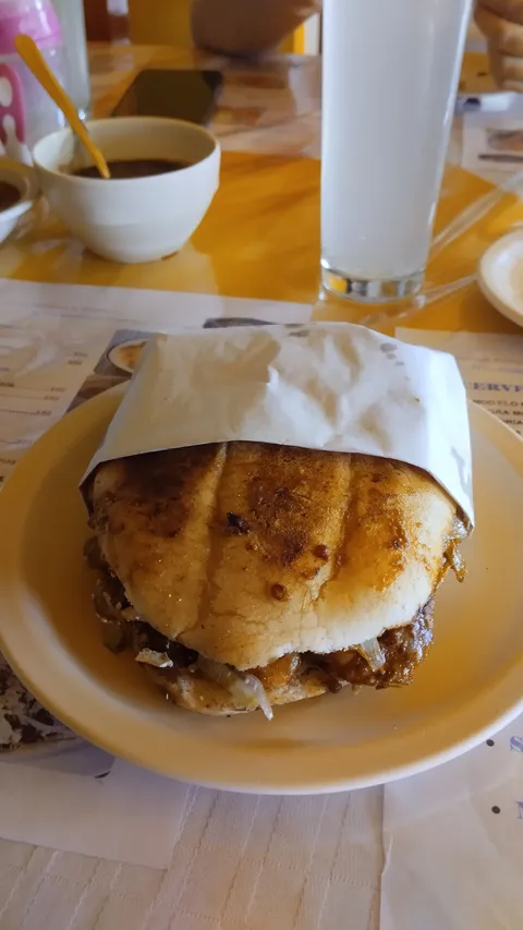 "Restaurant De Mariscos La Perla Del Papaloapan" image 1