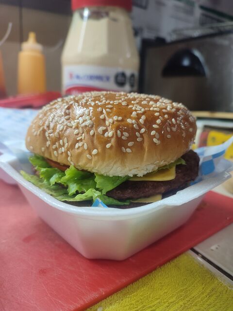 HOT BURGUER image 1