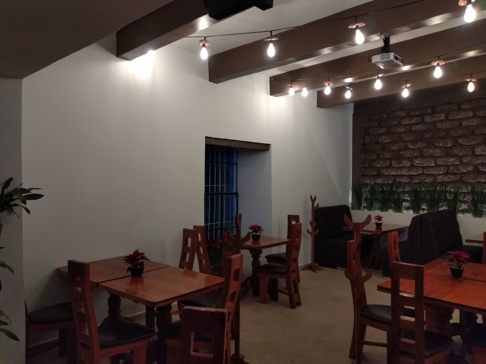 Tule Restaurante image 6