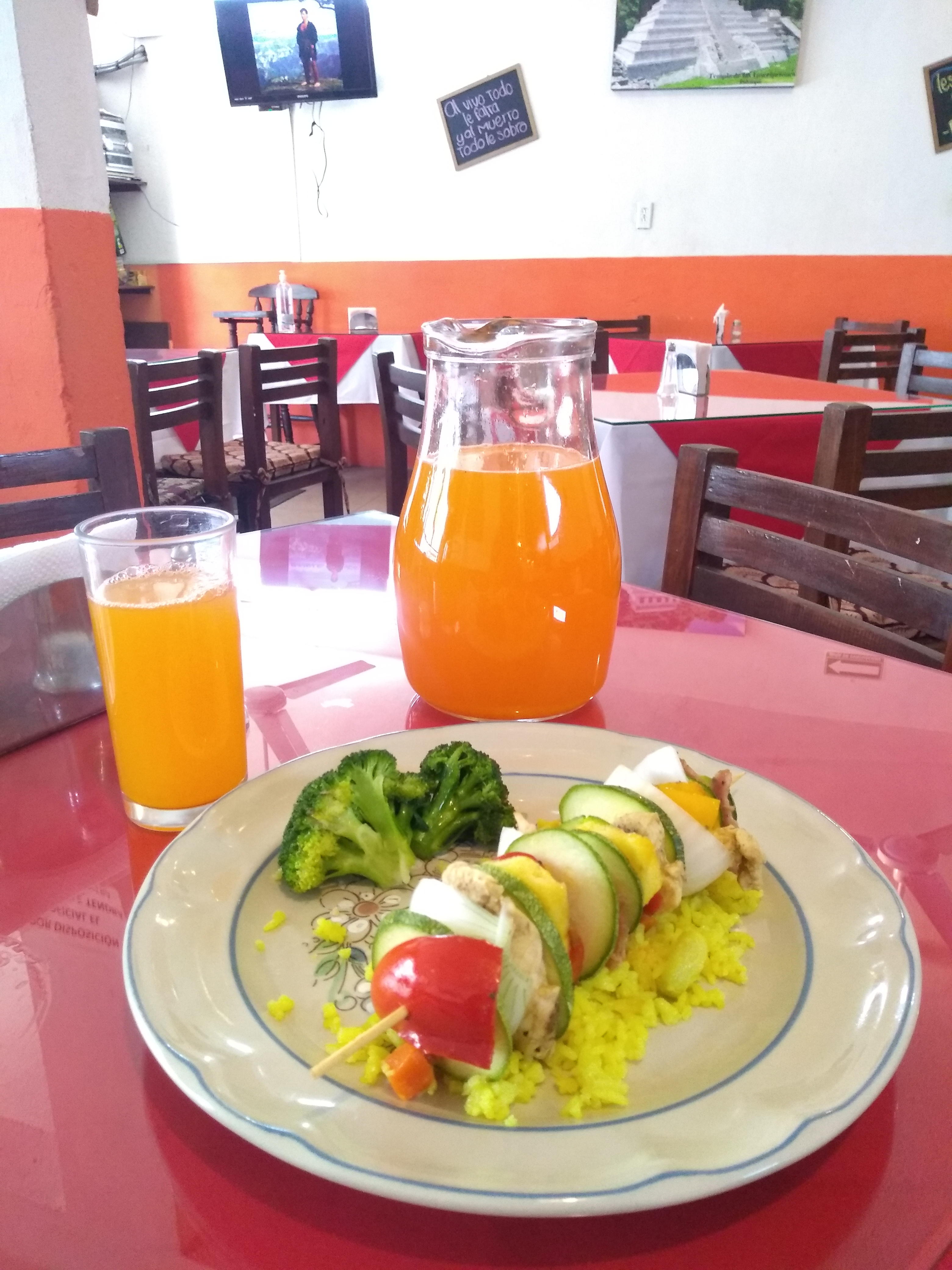 Las Pirámides image 7