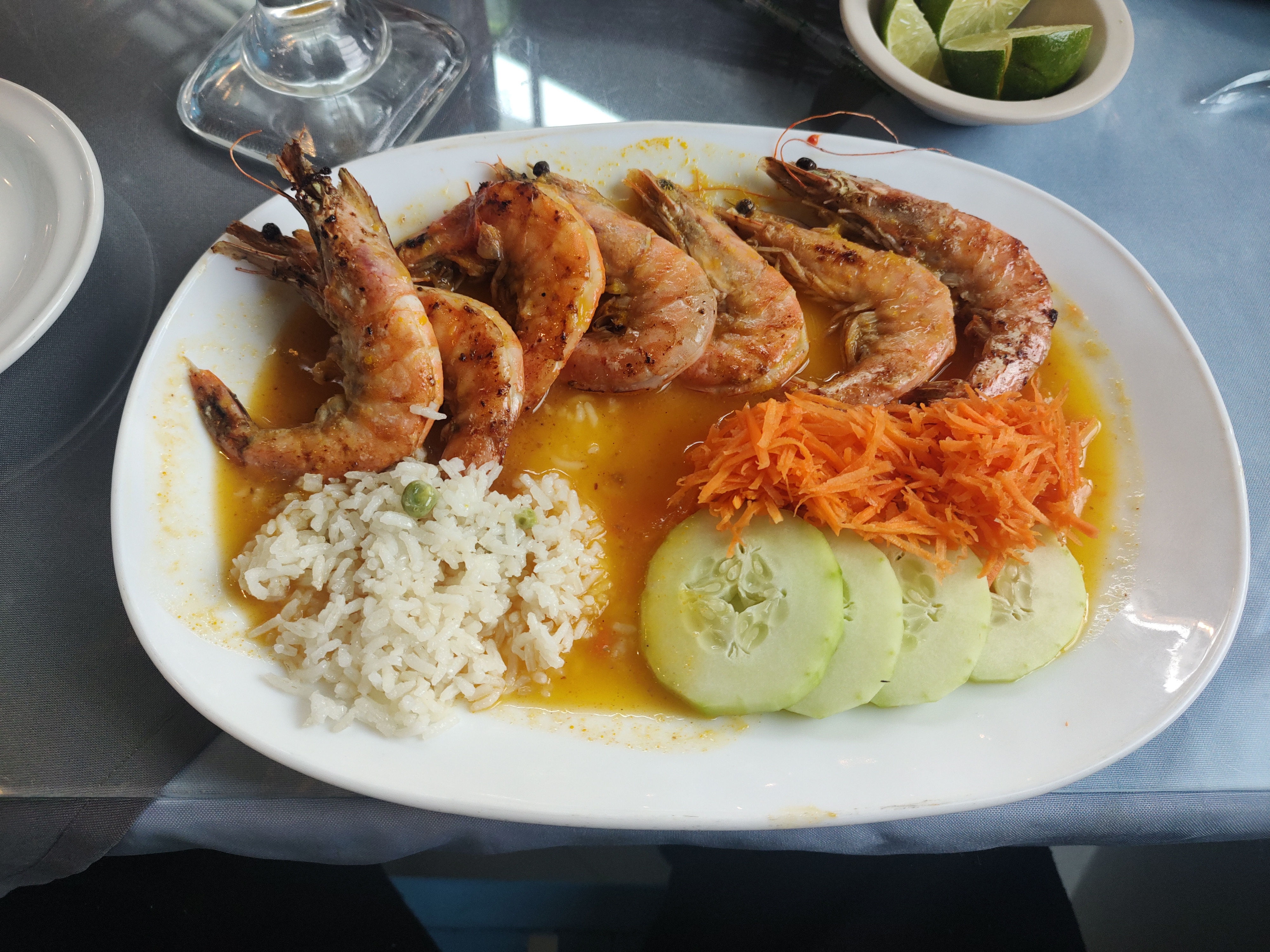 El Tiburón Marisqueria image 2