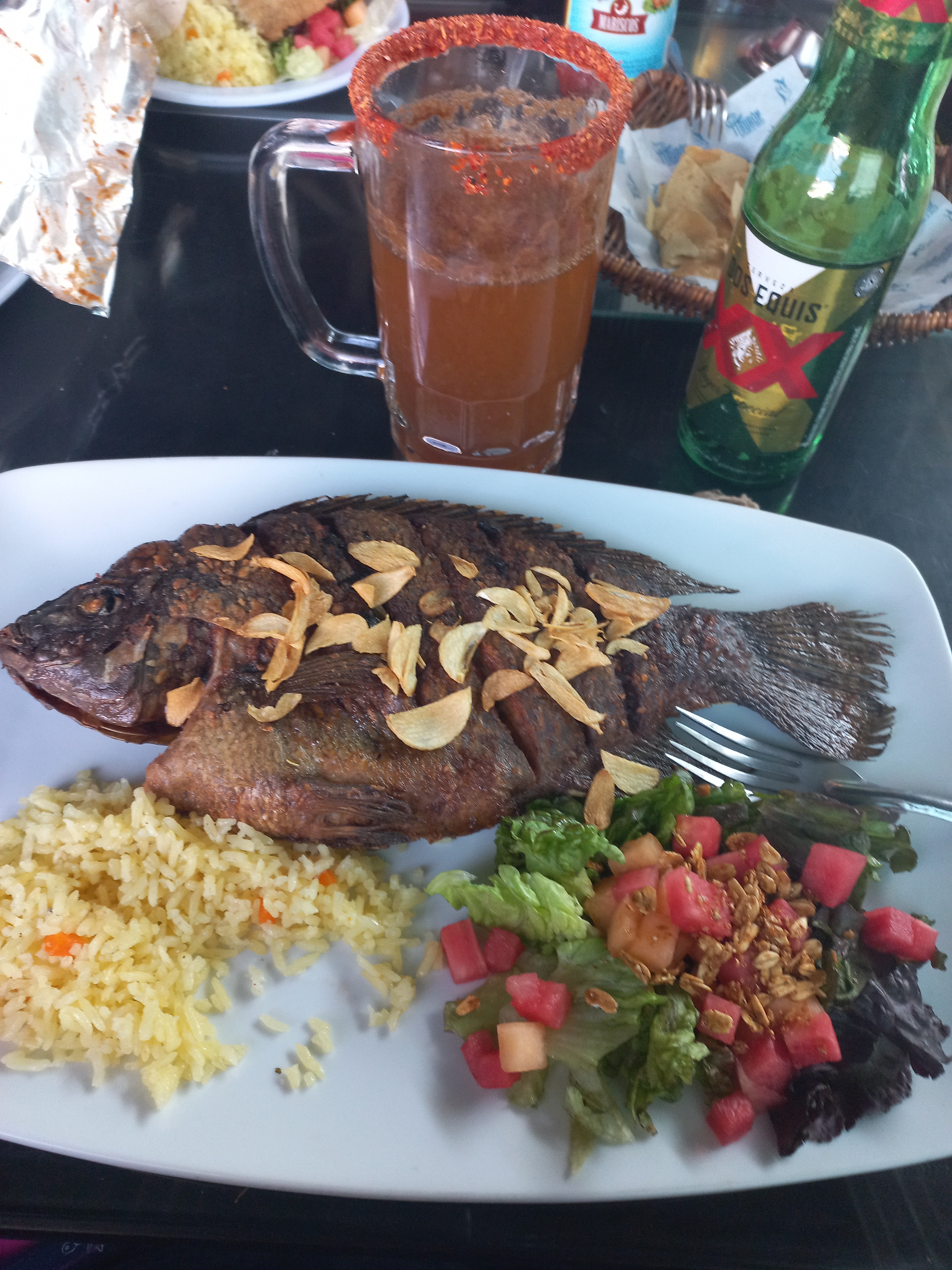 El Tiburón Marisqueria image 3