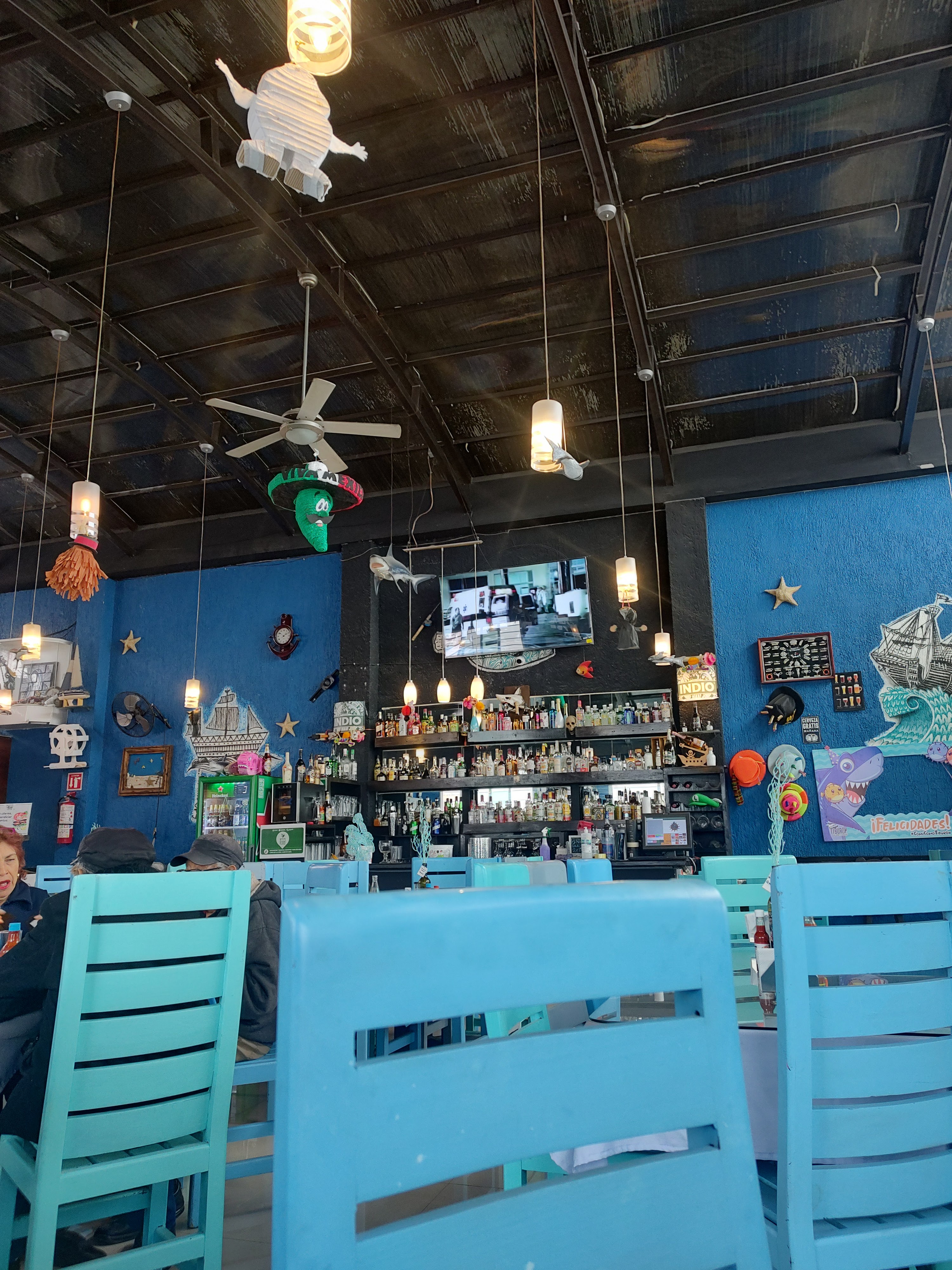 El Tiburón Marisqueria image 5