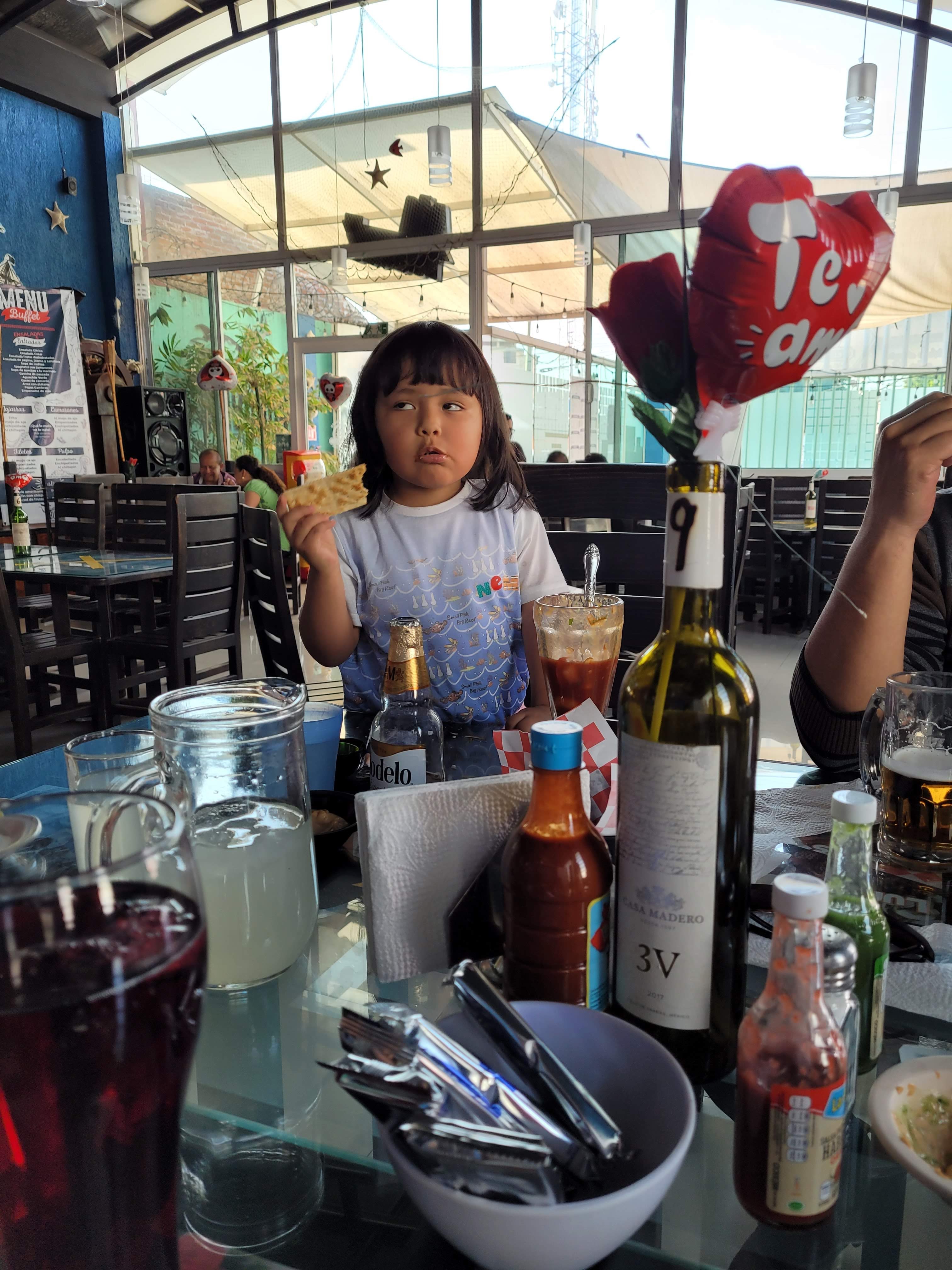 El Tiburón Marisqueria image 6