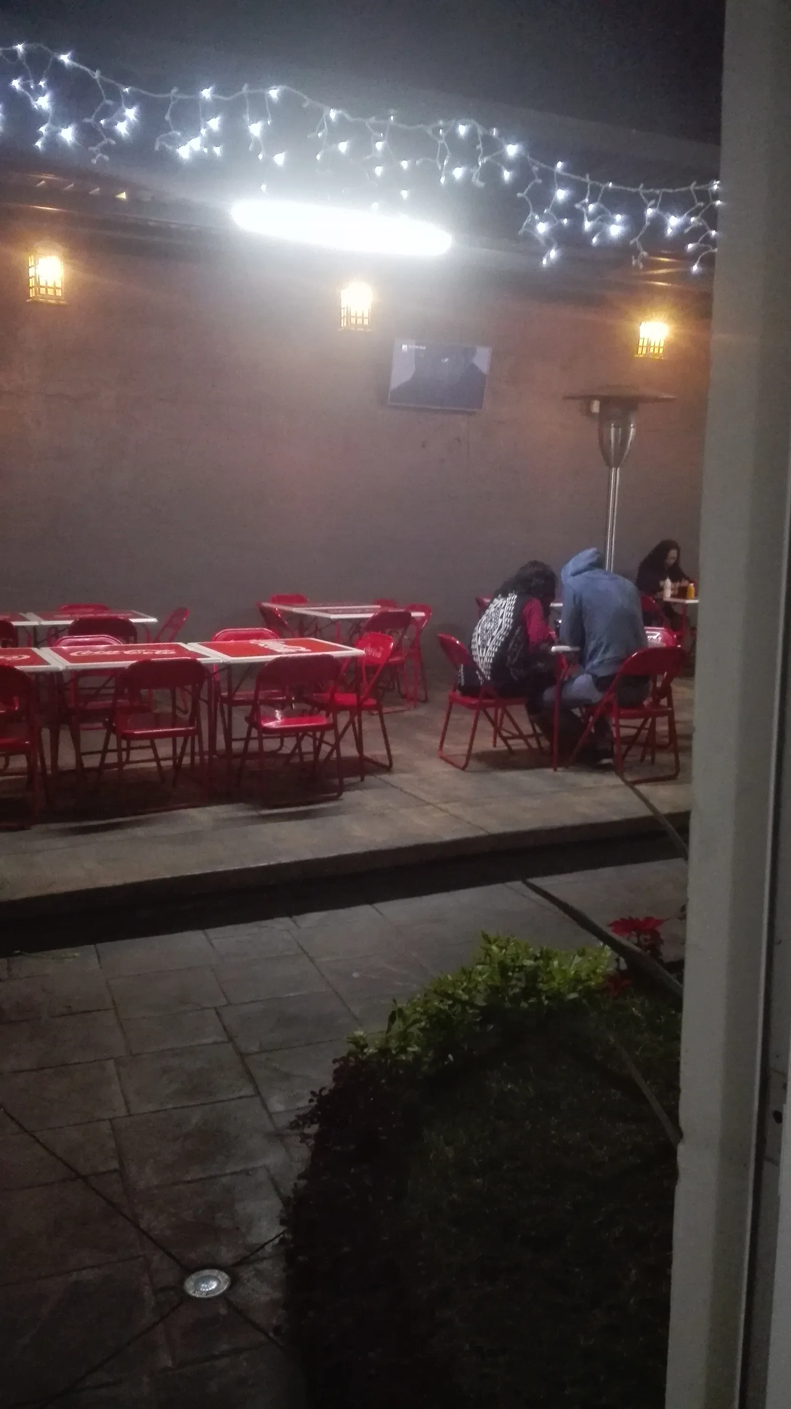Mora Burger image 9