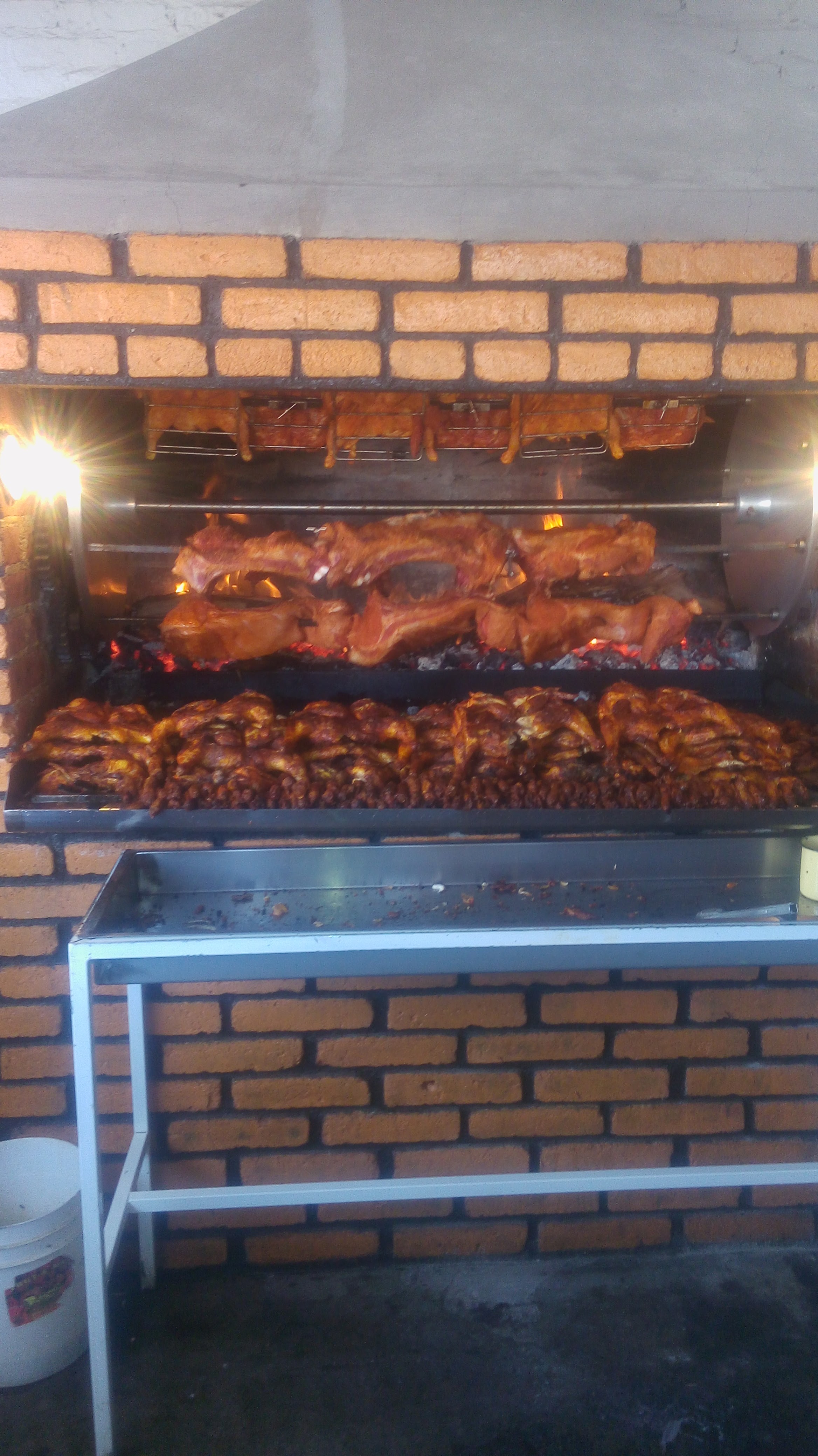 Pollos A La Leña 4 Caminos image 1