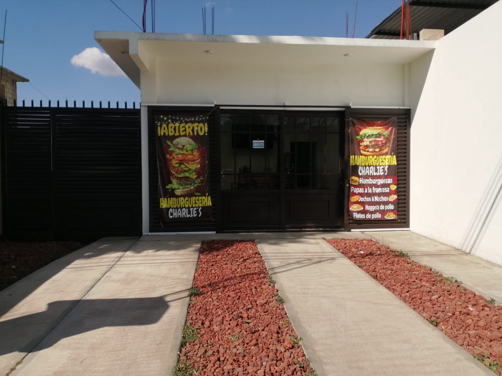 Hamburgueseria Charlie`s image 1