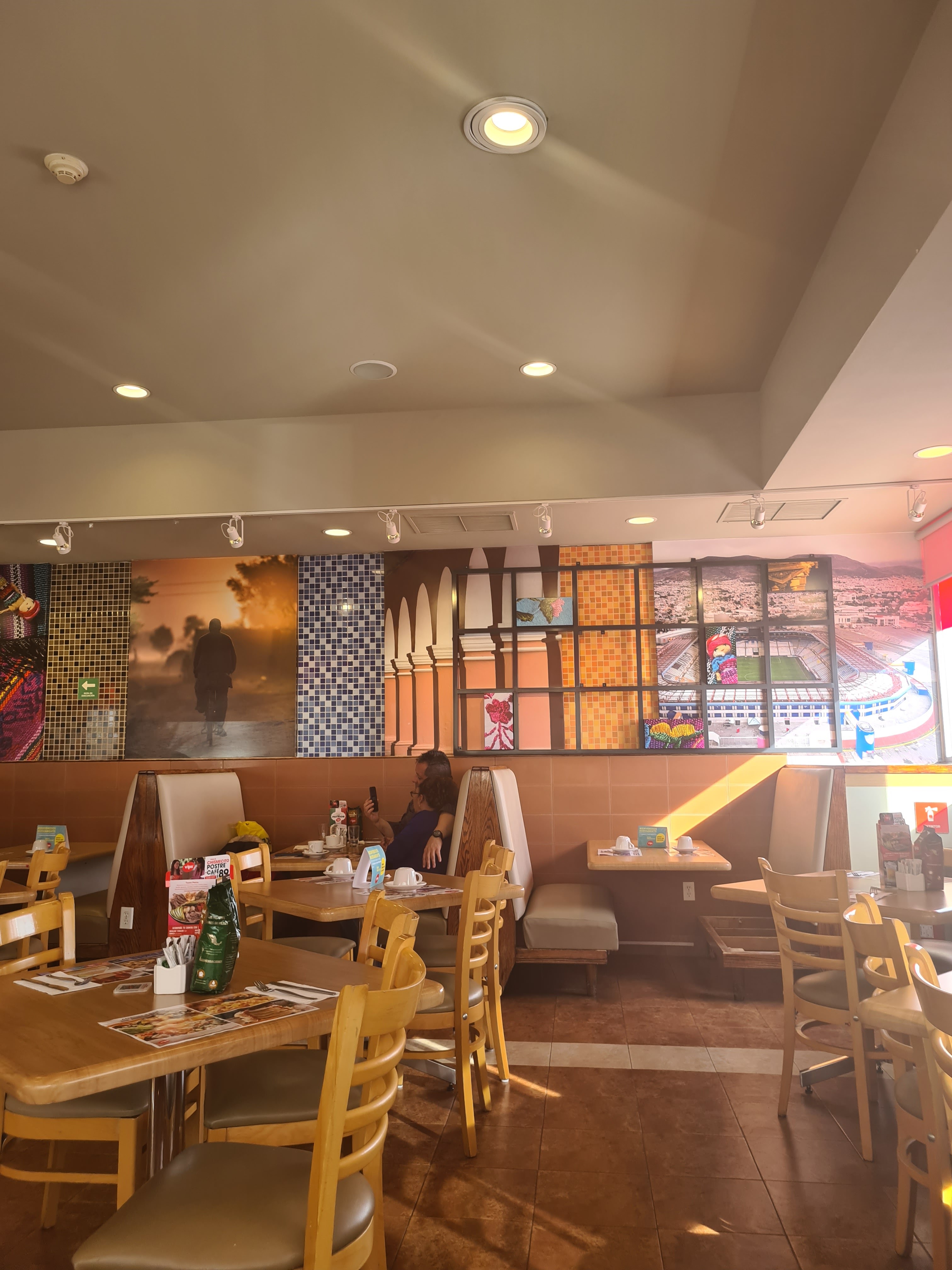 VIPS restaurante image 6