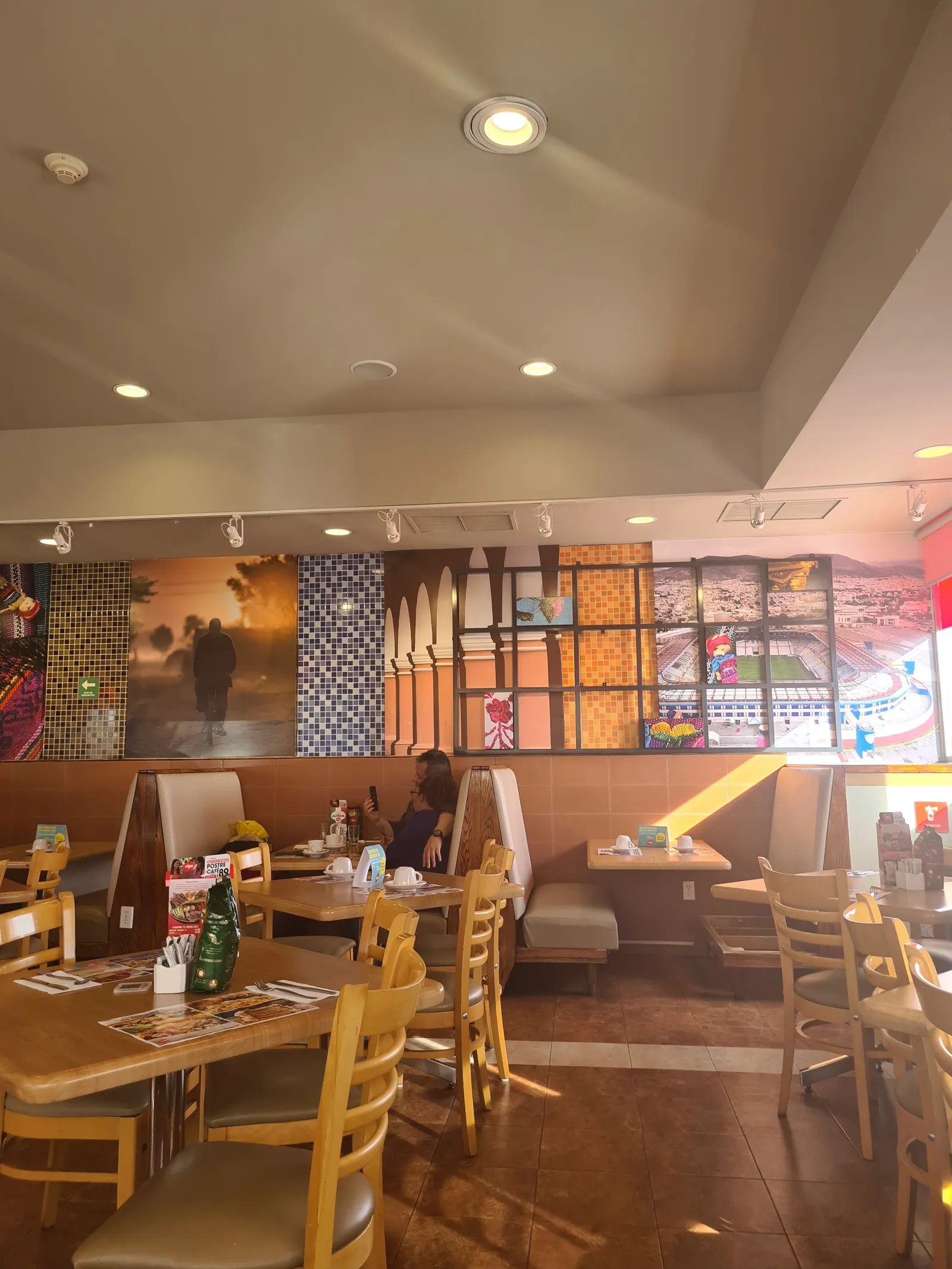 VIPS restaurante image 6