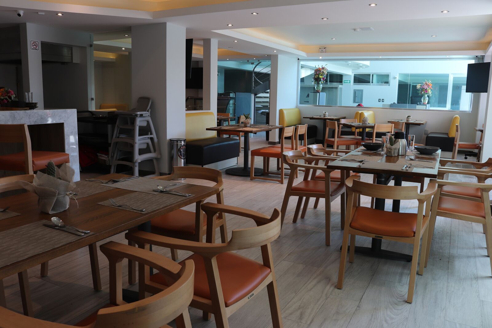 Restaurante Valentina Comedor image 2