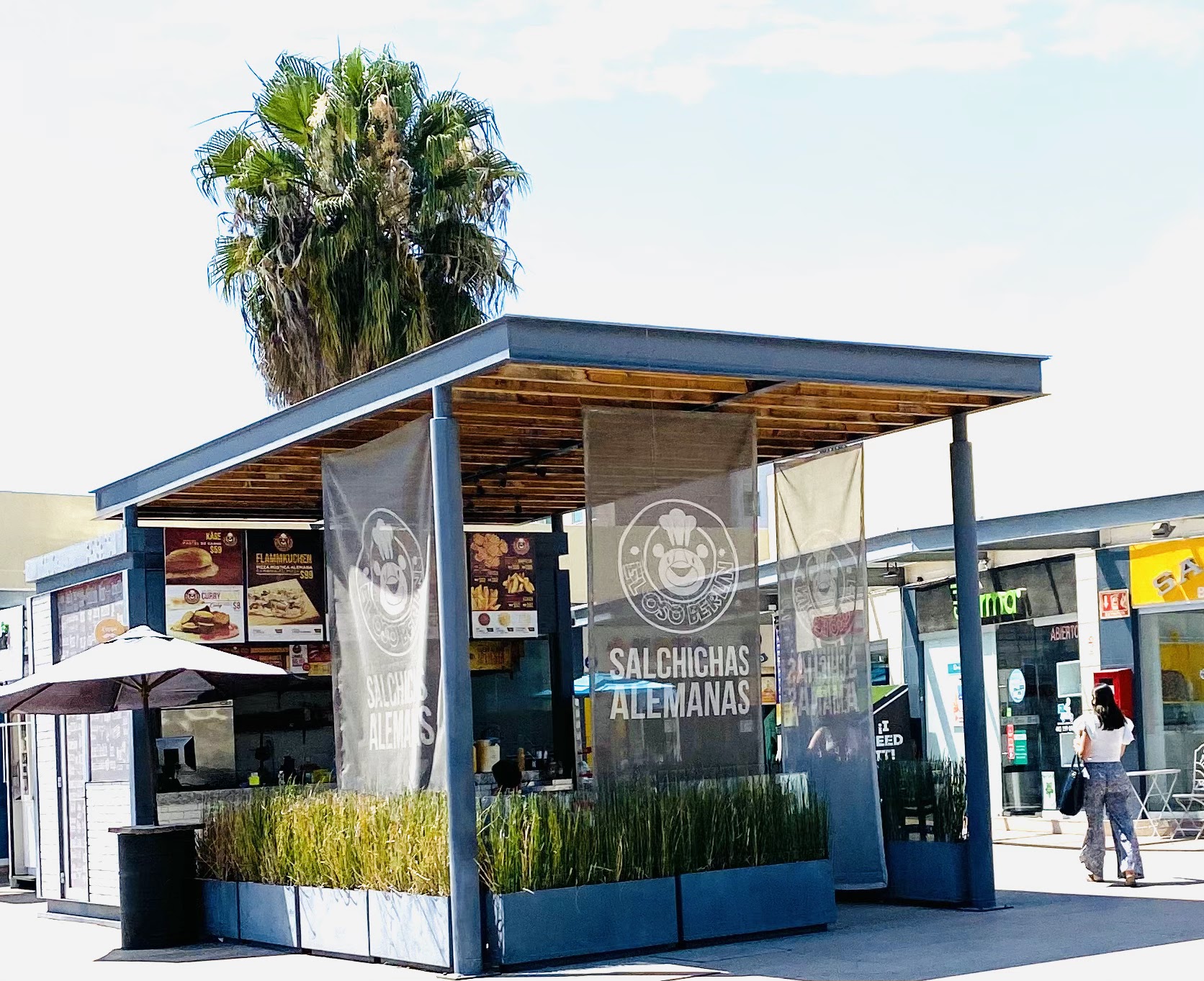 El Oso Berlin image 1