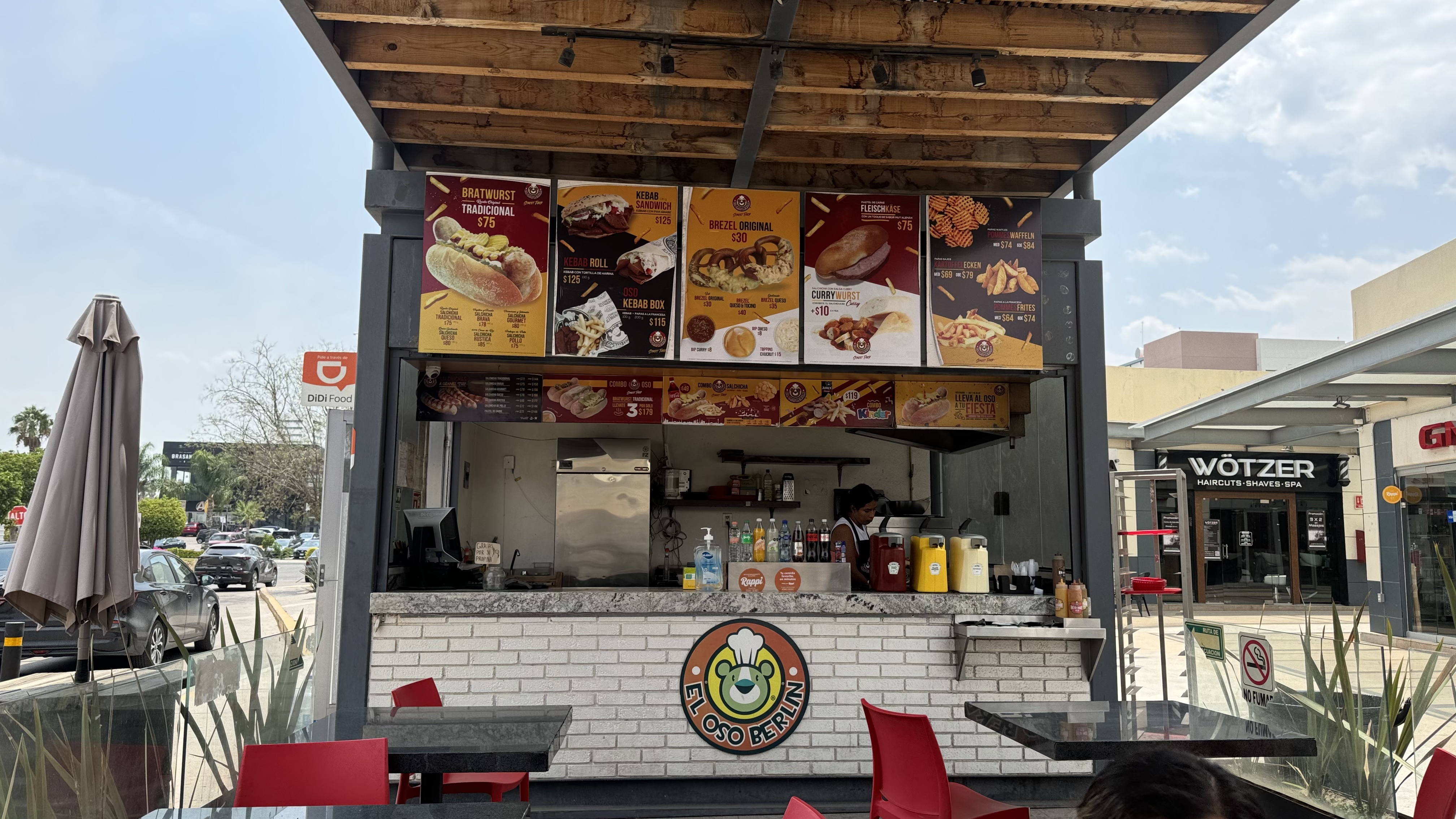 El Oso Berlin image 5