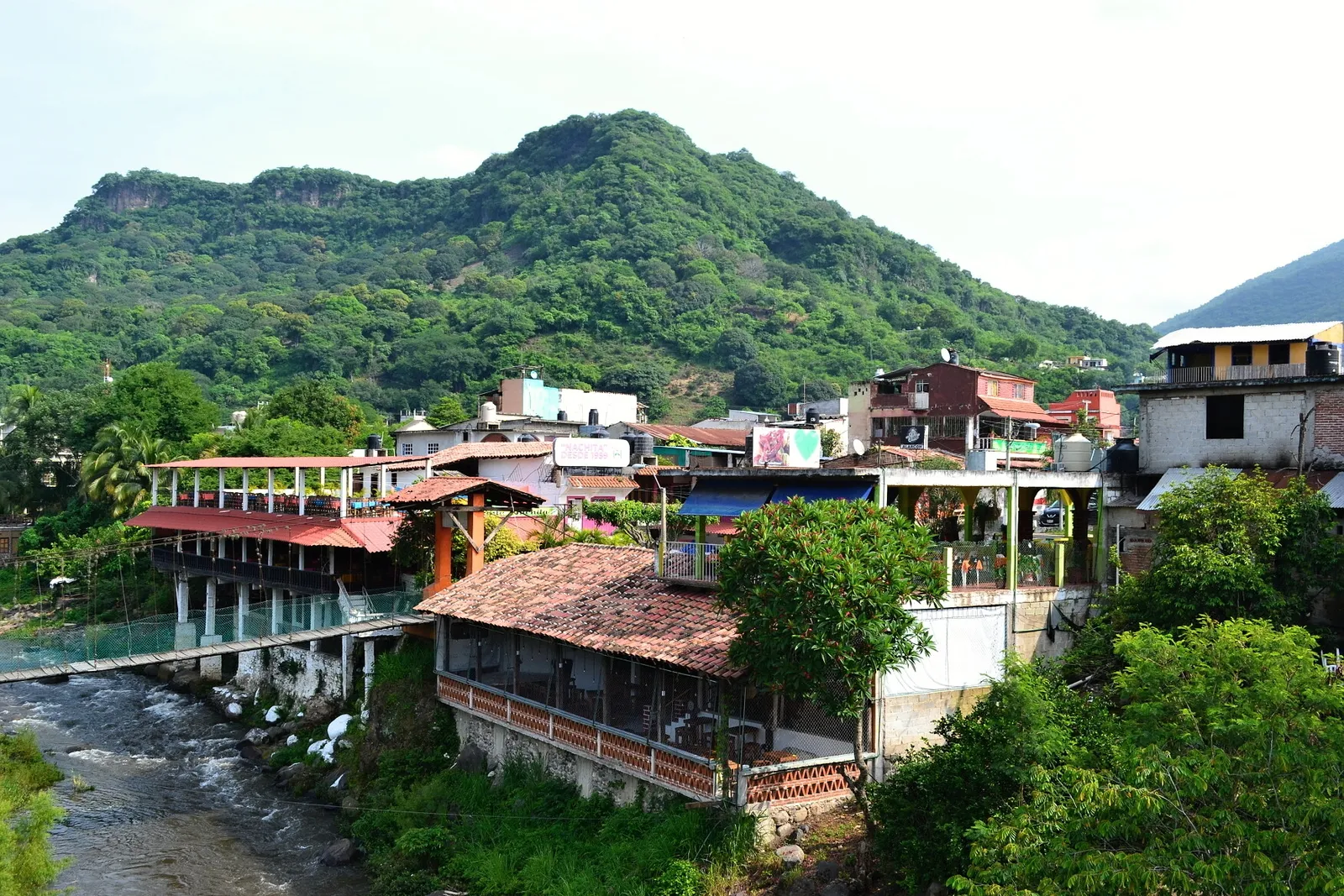 El Puente image 9