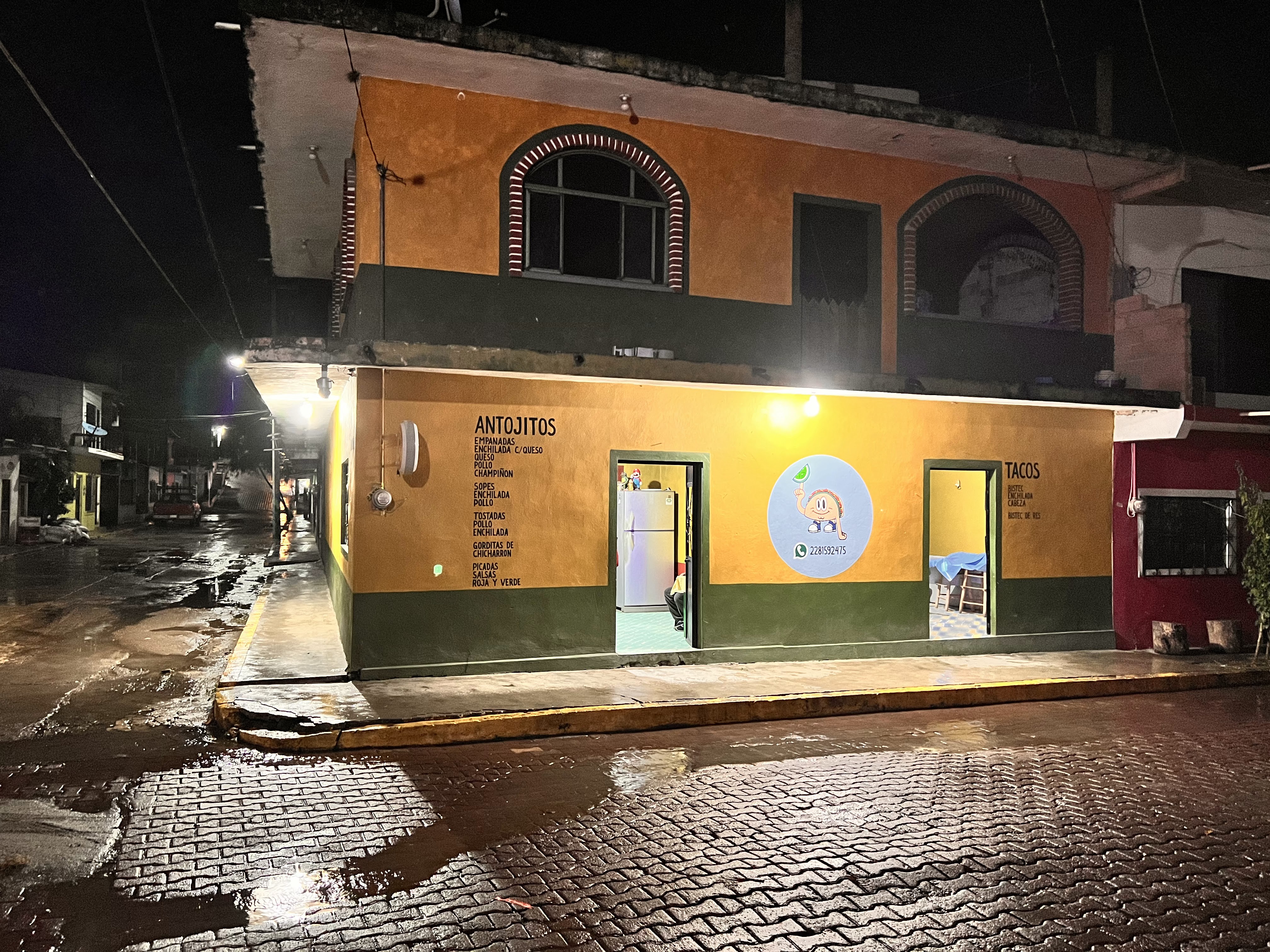 Tacos y Antojitos Lenita image 4