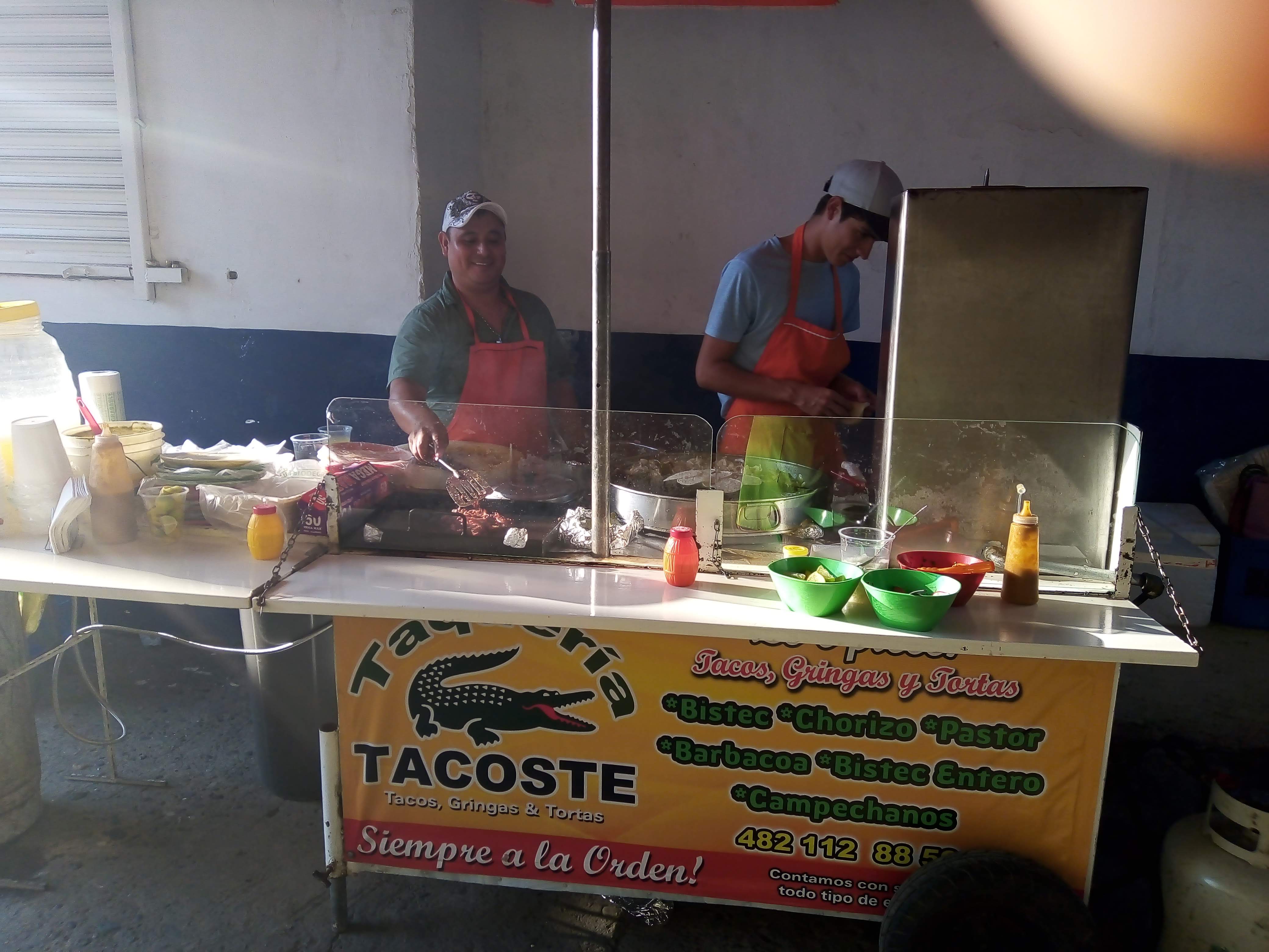 Taqueria TACOSTE siempre ala orden image 1