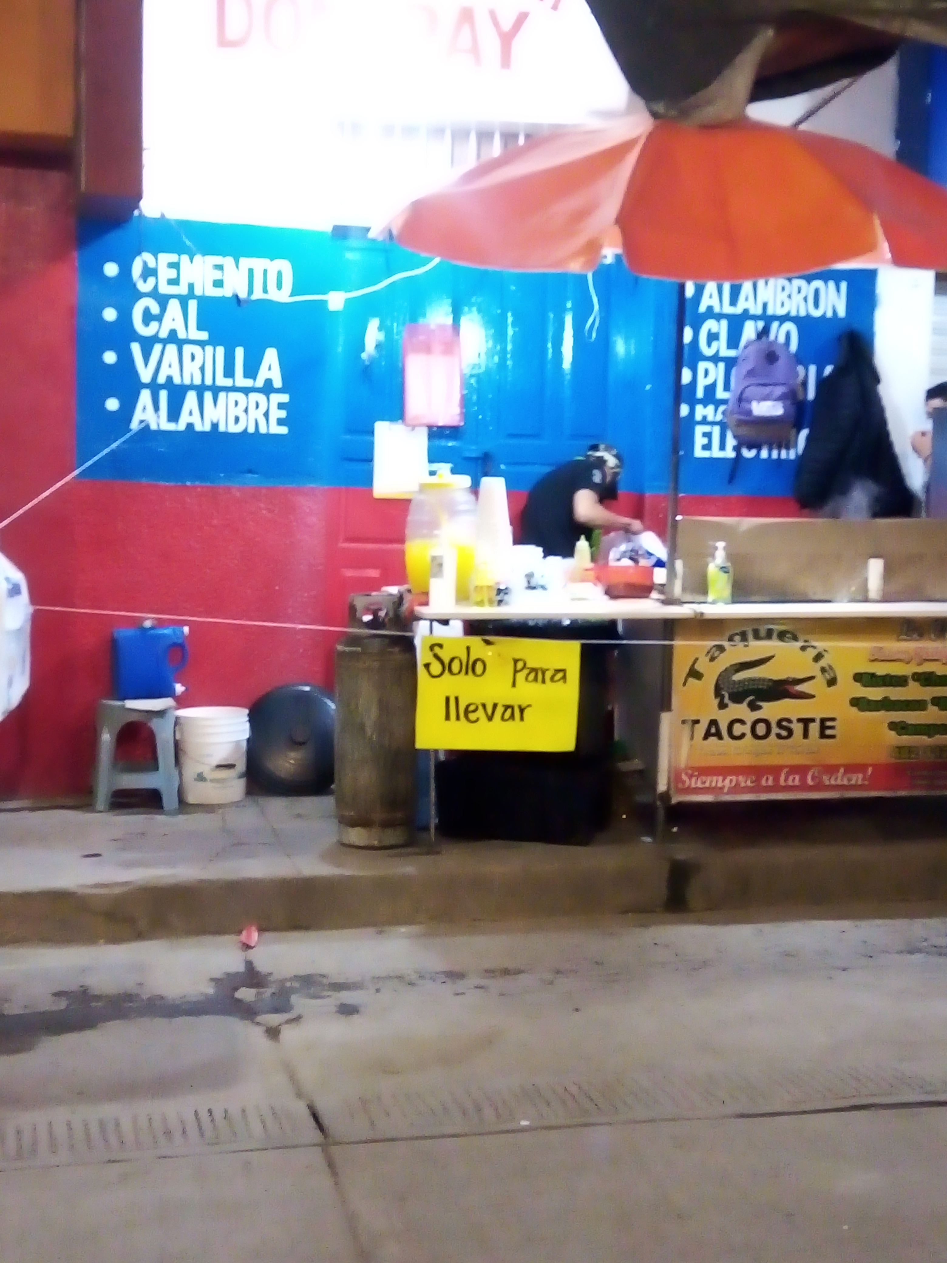 Taqueria TACOSTE siempre ala orden image 3