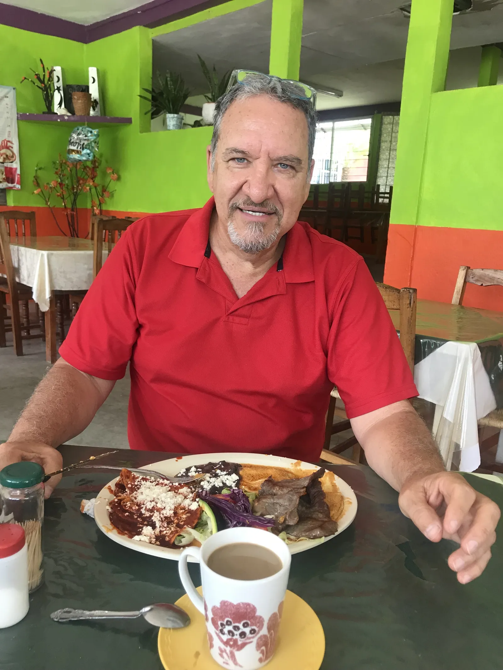 Restaurante De Carnes Y Mariscos "La Guera" image 7