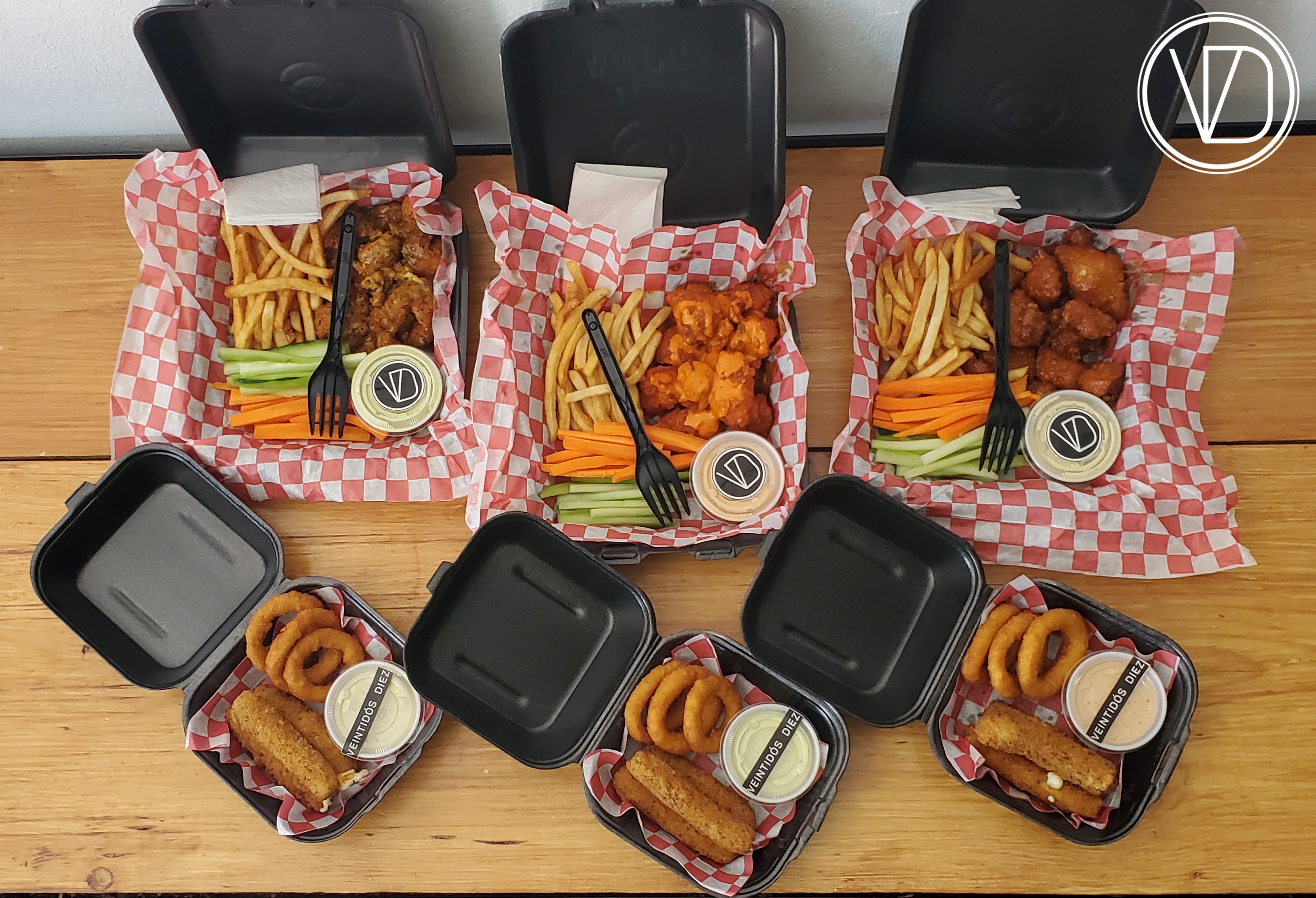 VEINTIDÓS DIEZ image 2