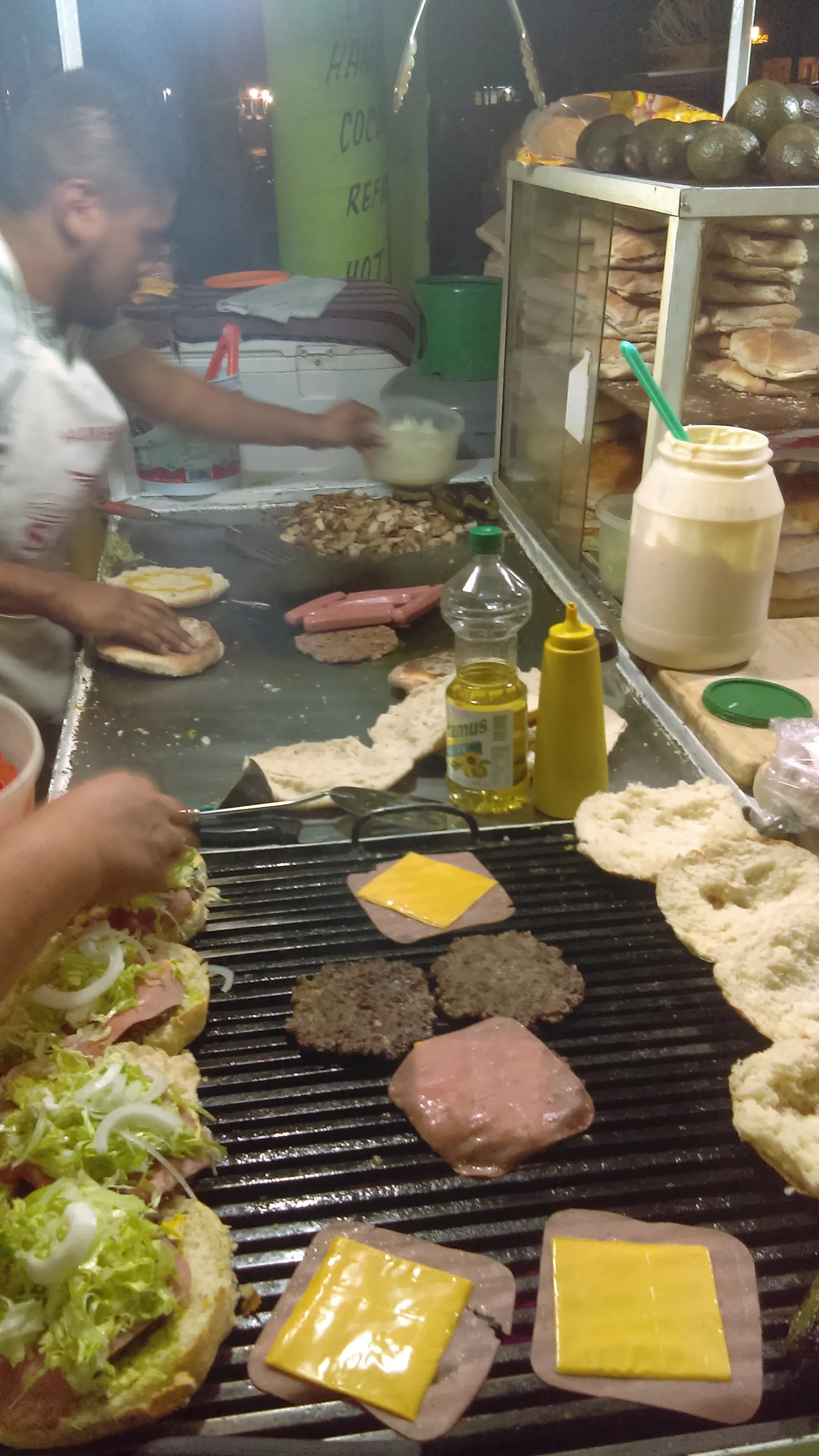 hamburguesas Estilo Santtos image 7