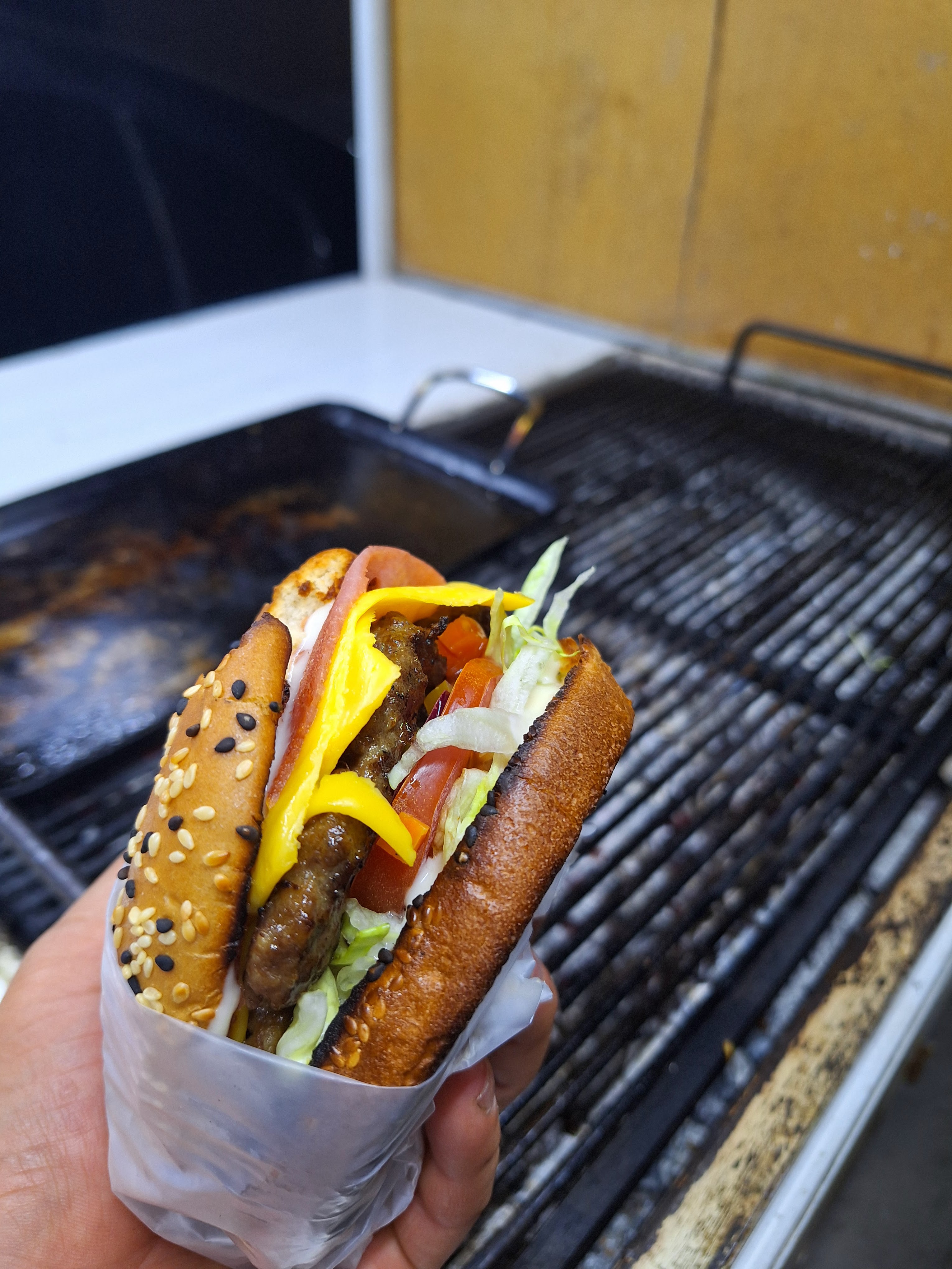 Cheese-Burger image 1