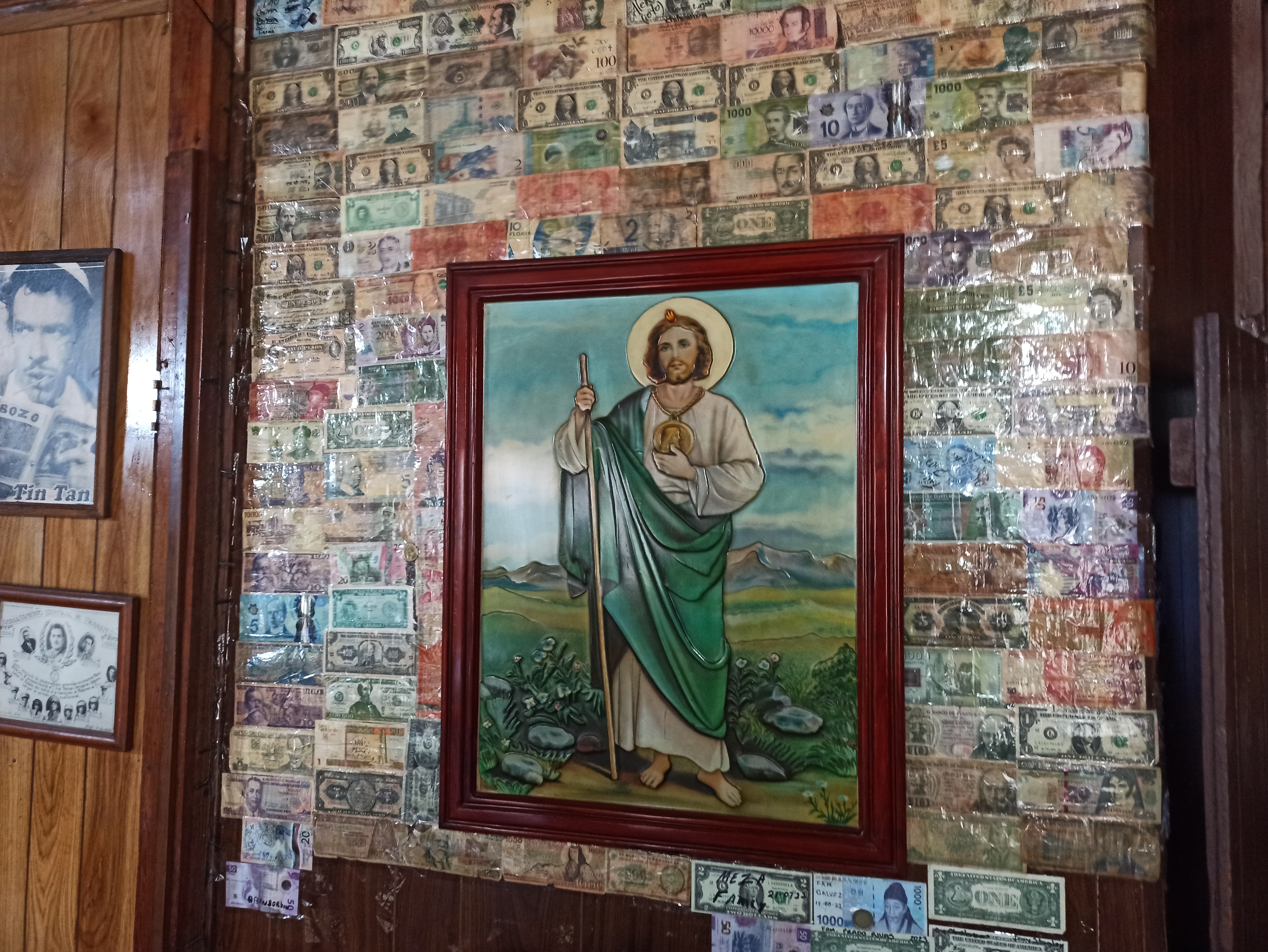 El meson de Lucy image 7