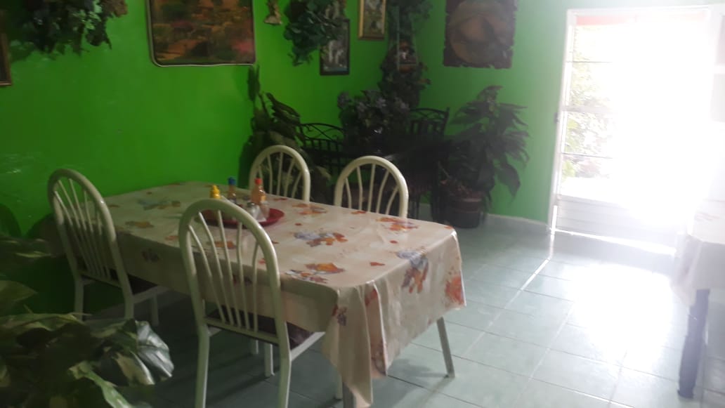 tortas y hamburguesas Esme image 3