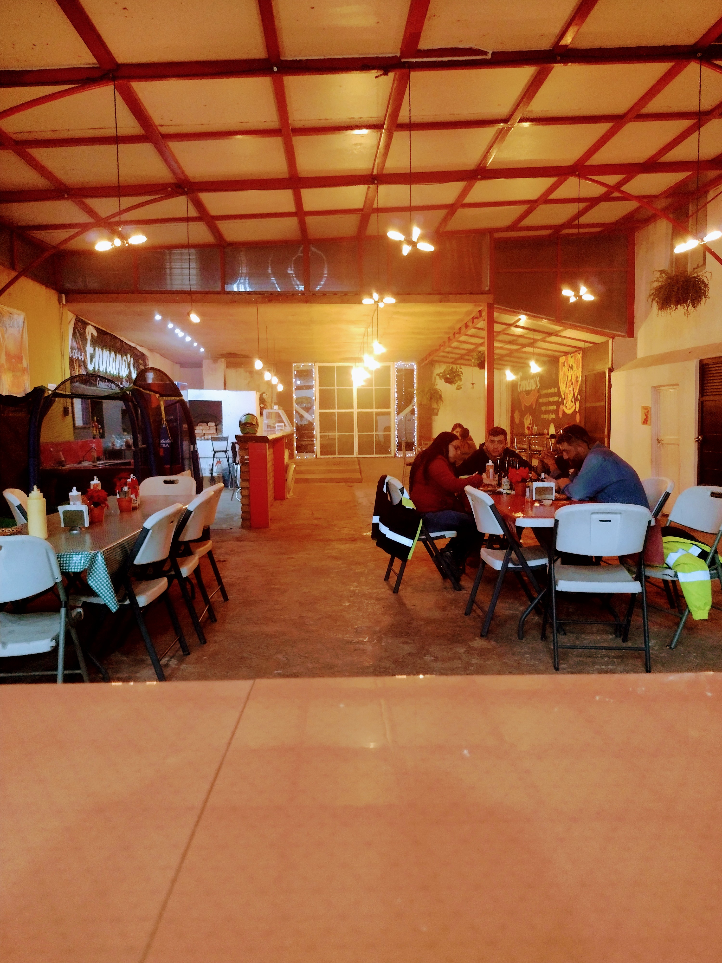 Enanno's Pizza image 5